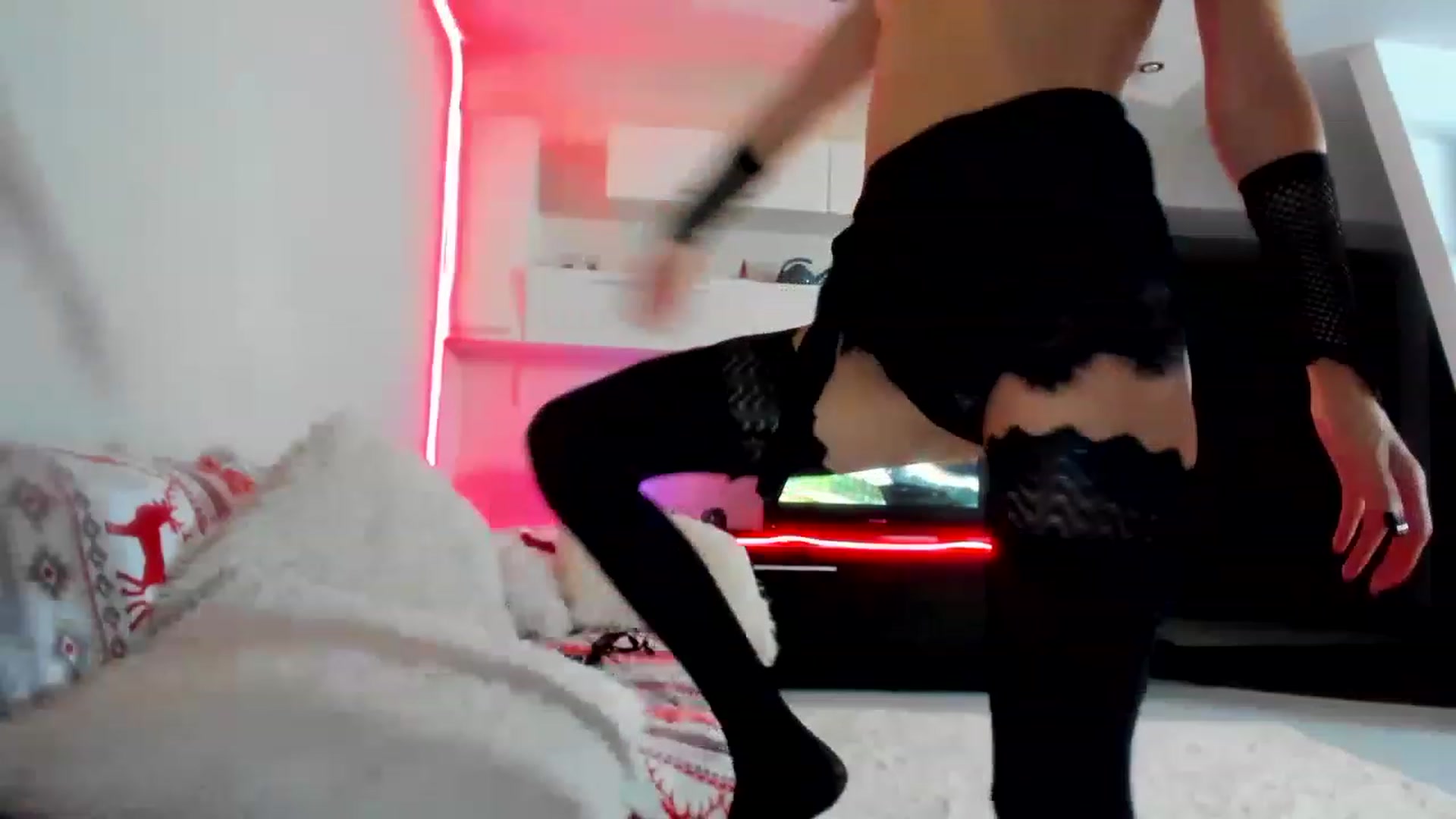 Gallery image thumbnail from SmileyTinaa's myfreecams stream on, 12/06/2022, 01:17 image 15 of 20