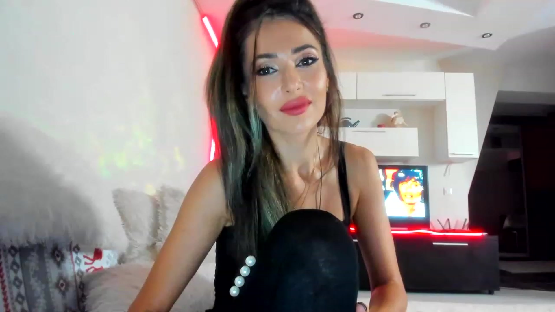 Gallery image thumbnail from SmileyTinaa's myfreecams stream on, 12/06/2022, 23:00 image 4 of 20