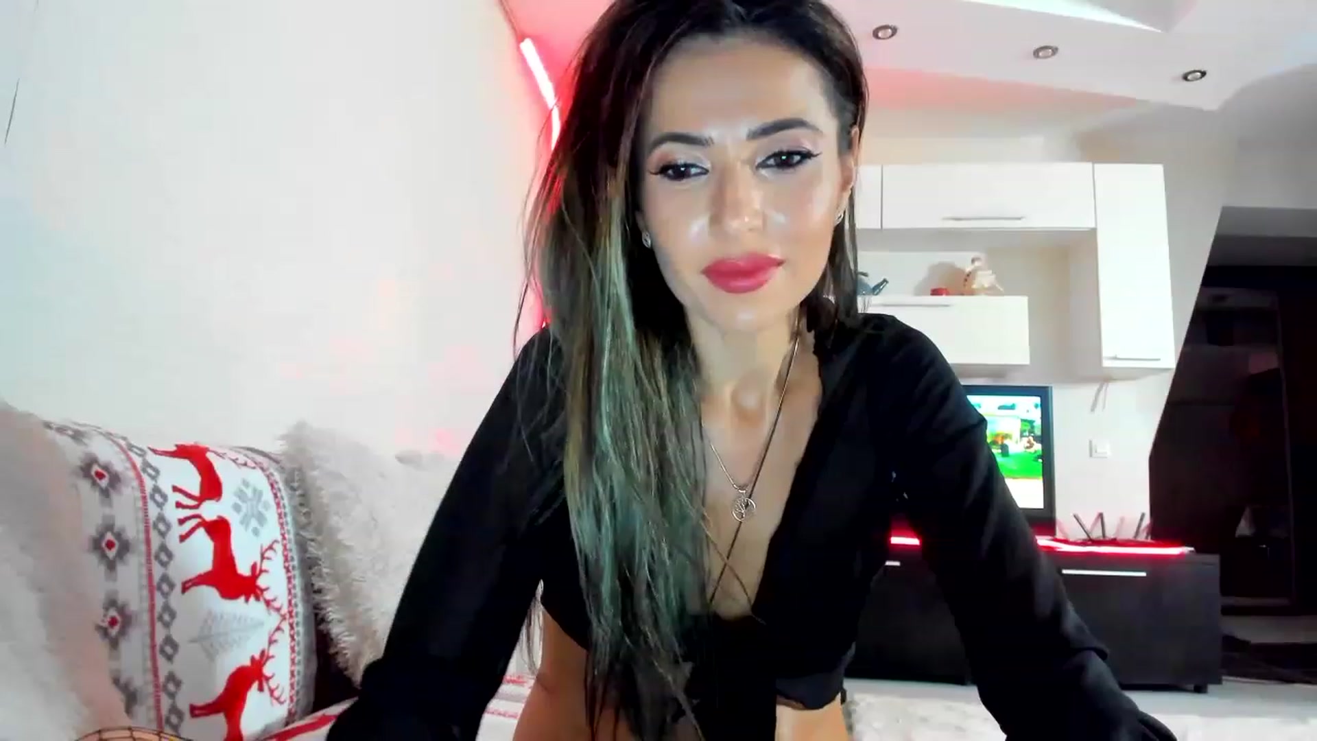 Gallery image thumbnail from SmileyTinaa's myfreecams stream on, 12/08/2022, 23:04 image 10 of 20