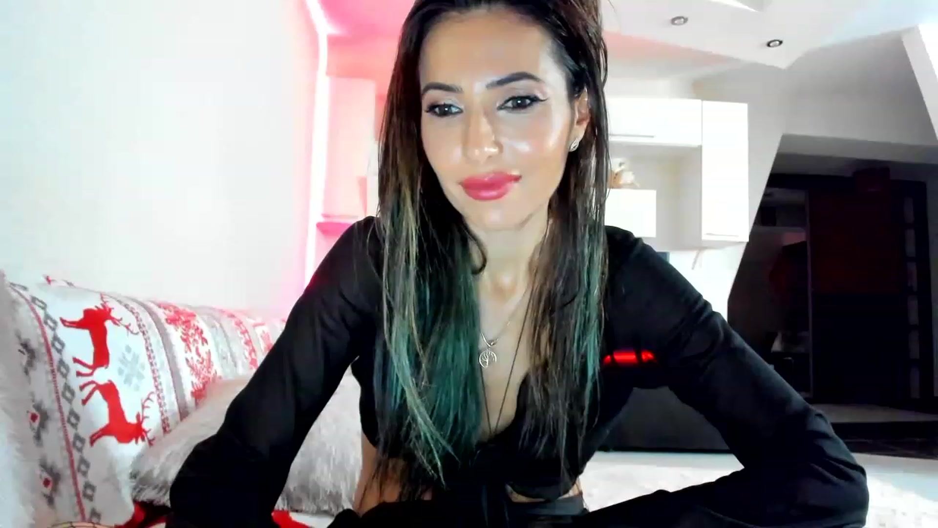 Gallery image thumbnail from SmileyTinaa's myfreecams stream on, 12/09/2022, 03:06 image 18 of 20