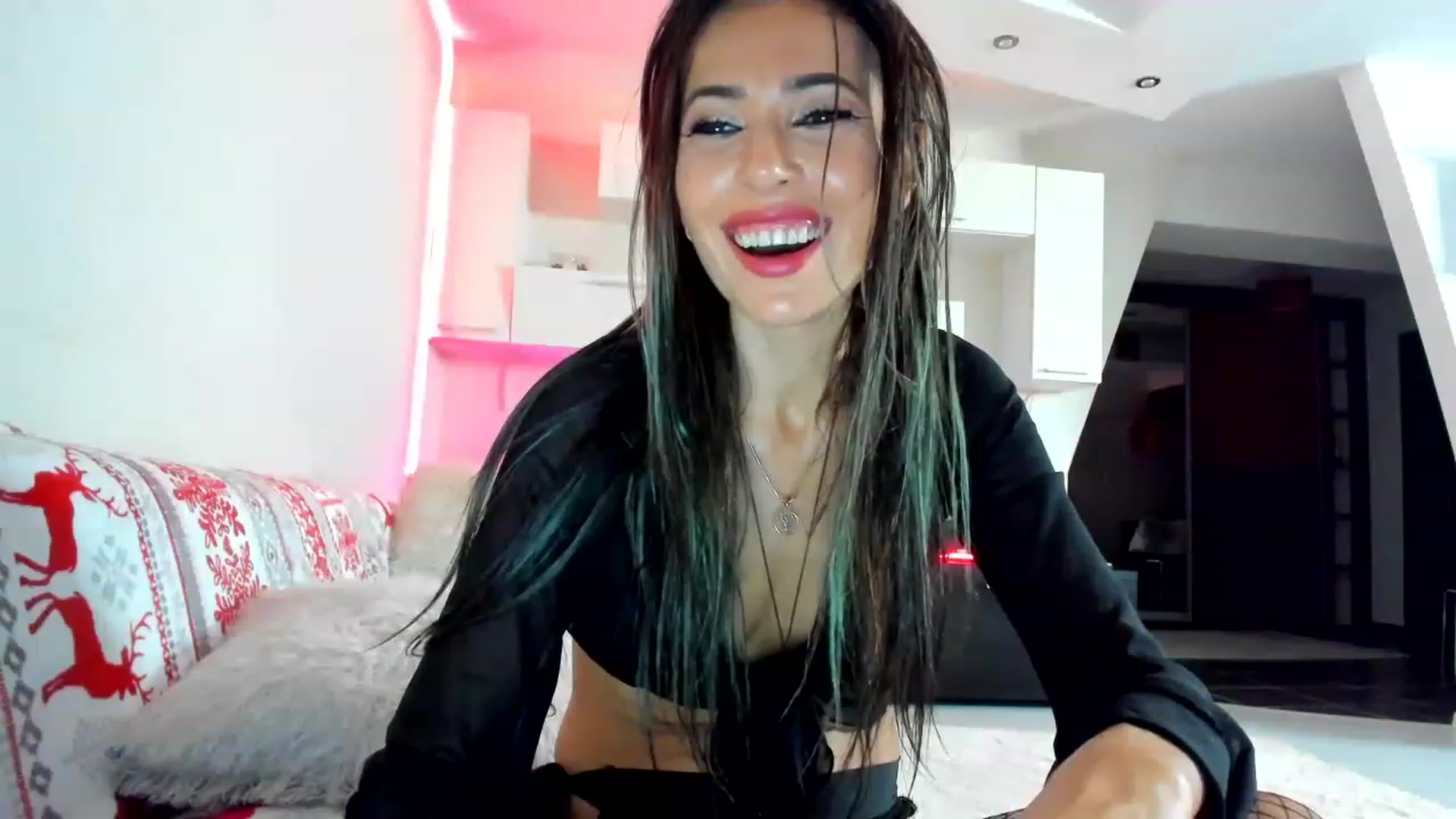 Gallery image thumbnail from SmileyTinaa's myfreecams stream on, 12/09/2022, 03:06 image 13 of 20