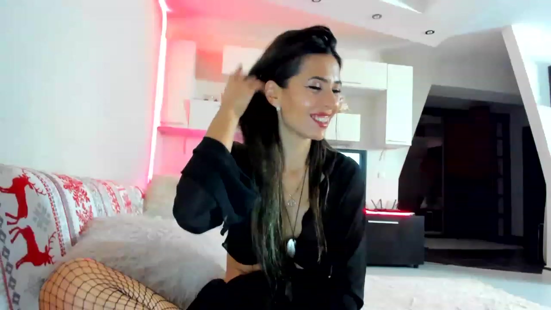 Gallery image thumbnail from SmileyTinaa's myfreecams stream on, 12/09/2022, 03:06 image 6 of 20