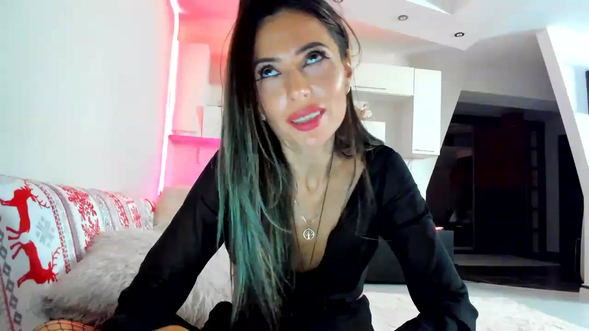 Gallery image thumbnail from SmileyTinaa's myfreecams stream on, 12/09/2022, 03:06 image 7 of 20