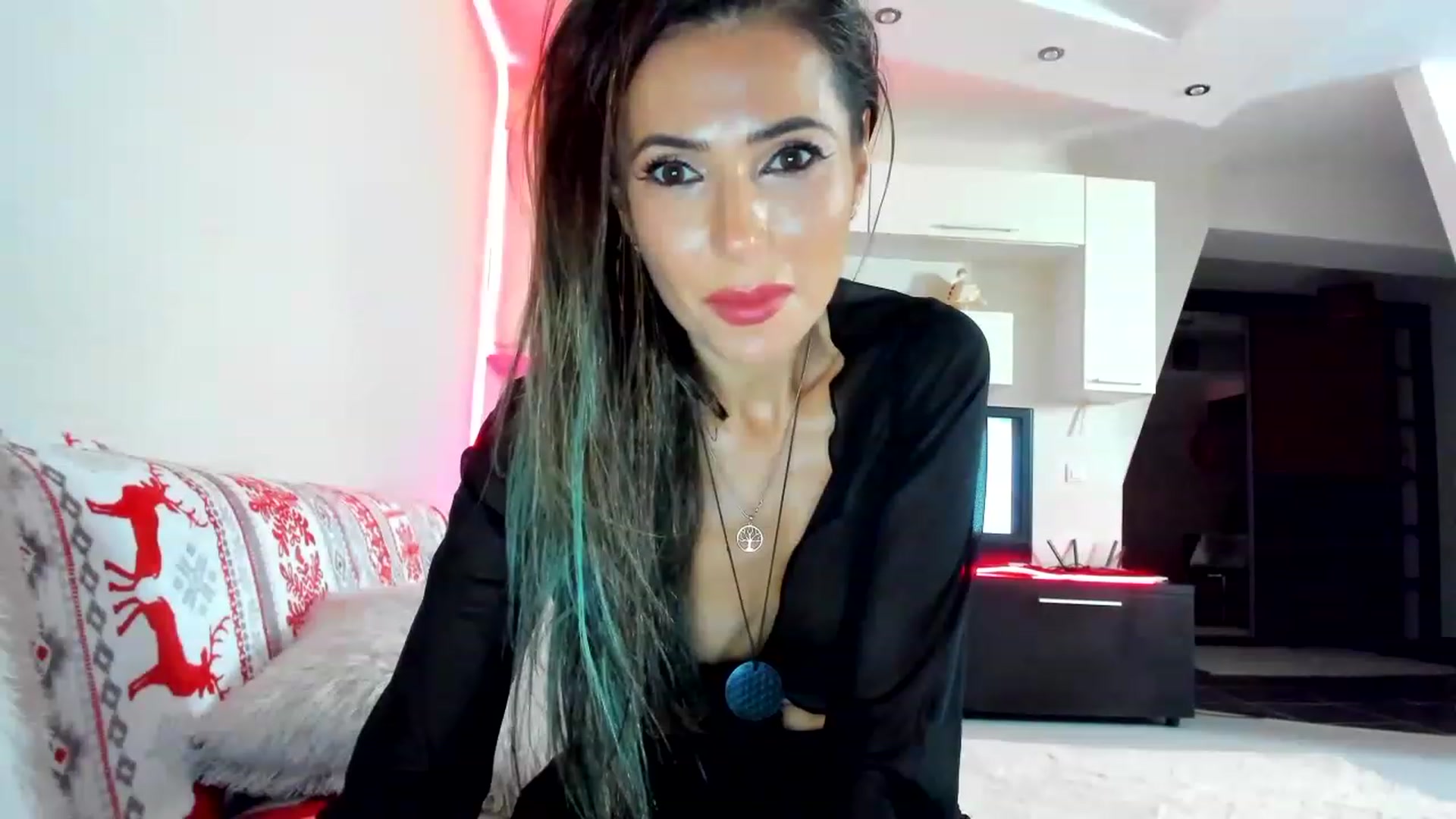 Gallery image thumbnail from SmileyTinaa's myfreecams stream on, 12/09/2022, 03:48 image 9 of 20