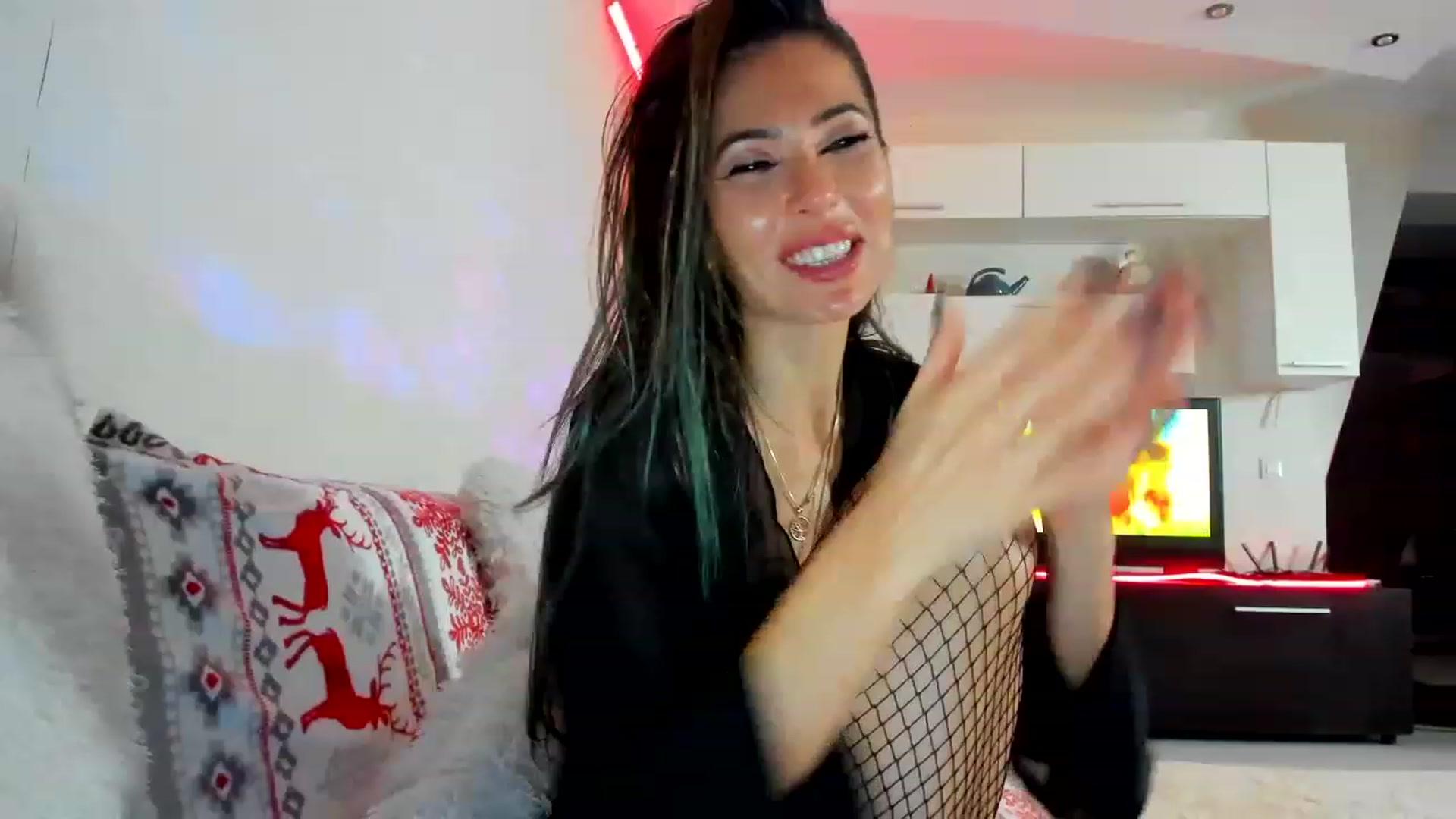 Gallery image thumbnail from SmileyTinaa's myfreecams stream on, 12/09/2022, 05:51 image 18 of 20