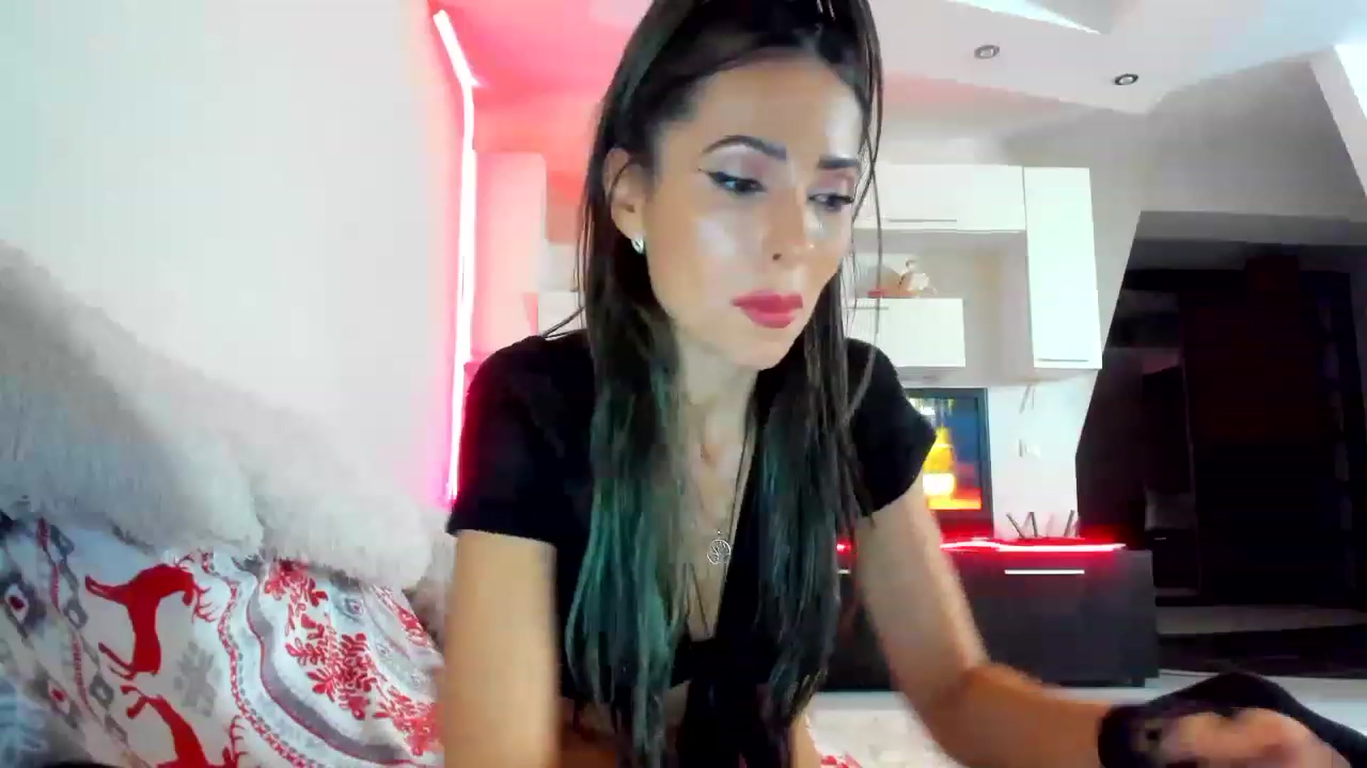 Gallery image thumbnail from SmileyTinaa's myfreecams stream on, 12/20/2022, 01:52 image 20 of 20