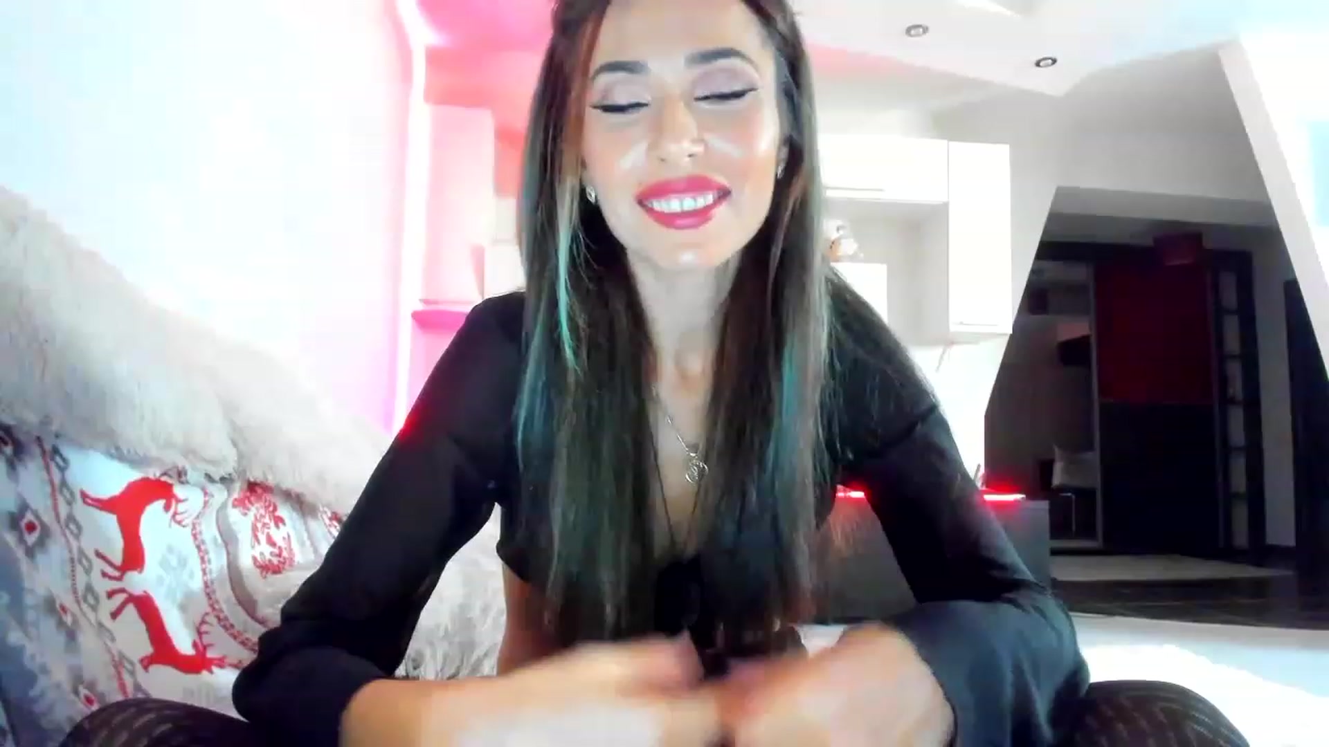 Gallery image thumbnail from SmileyTinaa's myfreecams stream on, 12/20/2022, 23:50 image 1 of 20