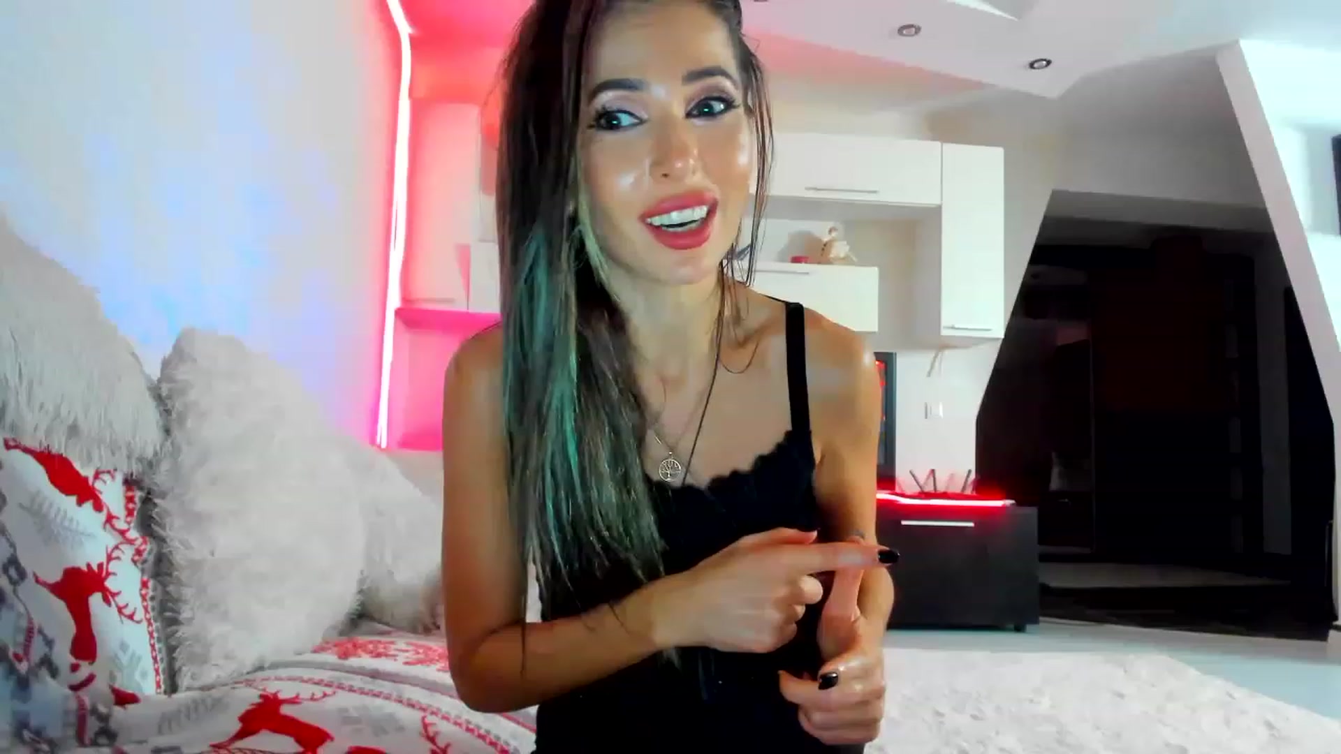 Gallery image thumbnail from SmileyTinaa's myfreecams stream on, 12/22/2022, 24:00 image 10 of 20