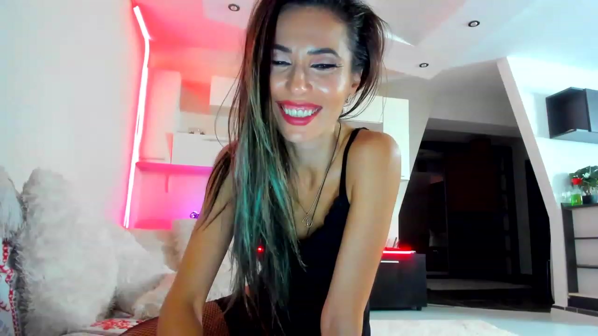 Gallery image thumbnail from SmileyTinaa's myfreecams stream on, 12/22/2022, 24:00 image 12 of 20