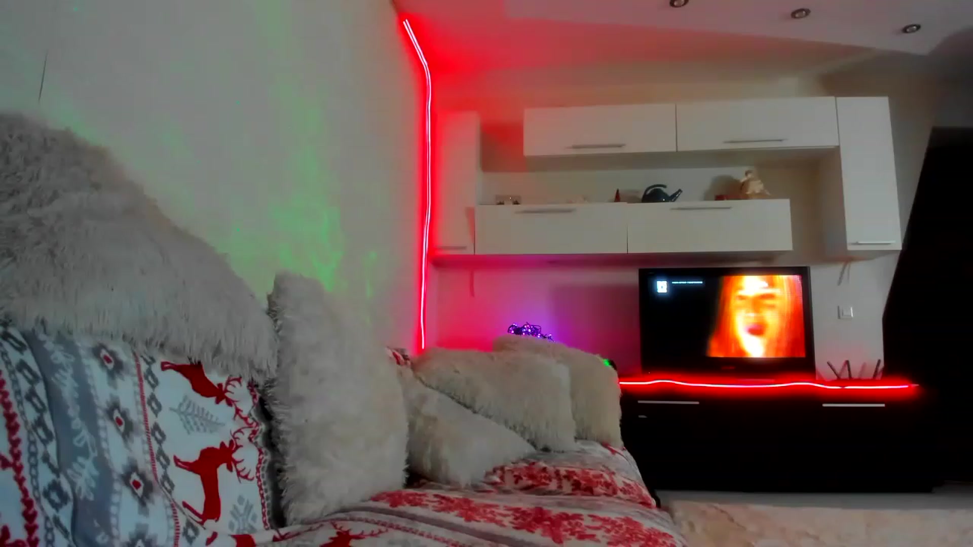 Gallery image thumbnail from SmileyTinaa's myfreecams stream on, 12/22/2022, 23:53 image 7 of 20