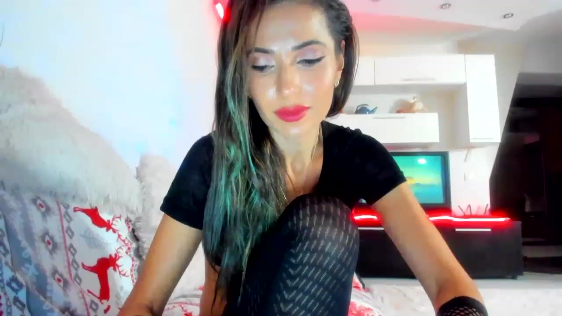 Gallery image thumbnail from SmileyTinaa's myfreecams stream on, 12/22/2022, 23:53 image 10 of 20