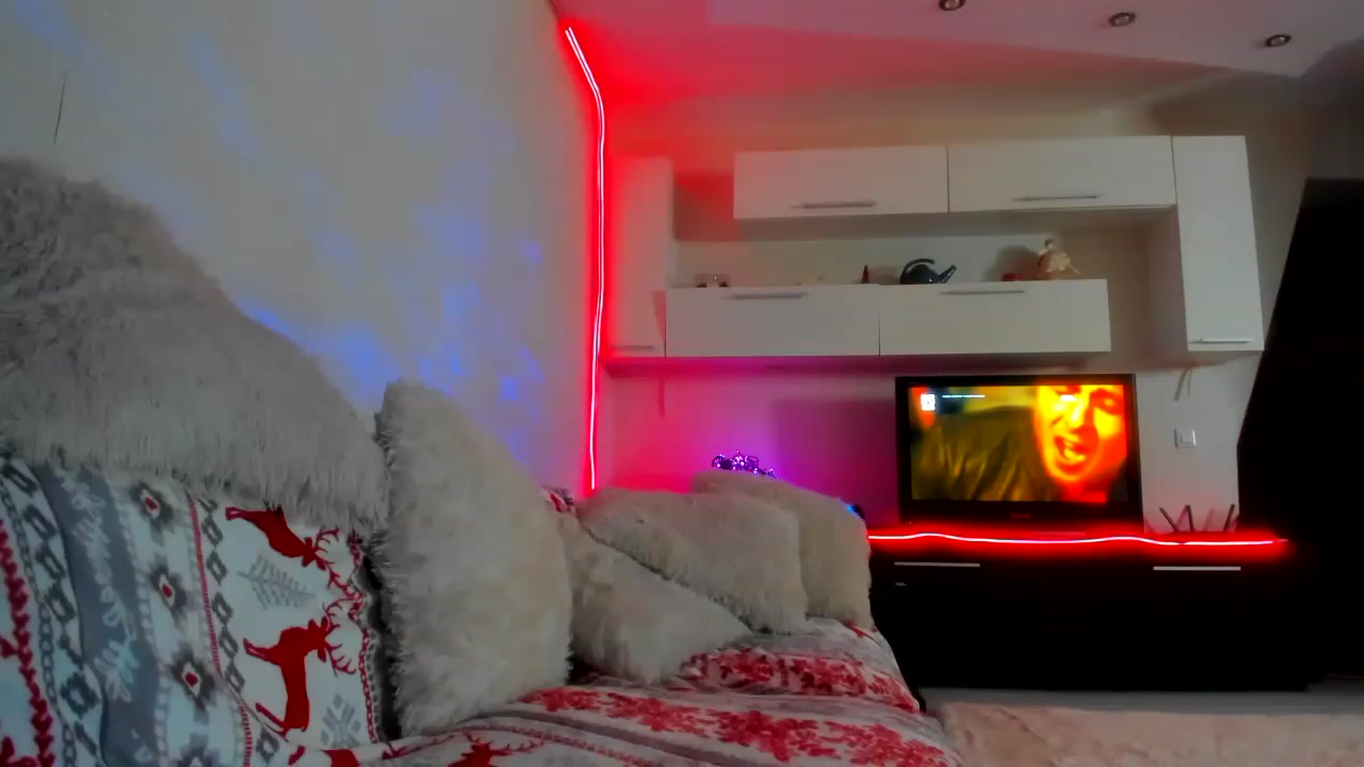 Gallery image thumbnail from SmileyTinaa's myfreecams stream on, 12/22/2022, 23:53 image 8 of 20