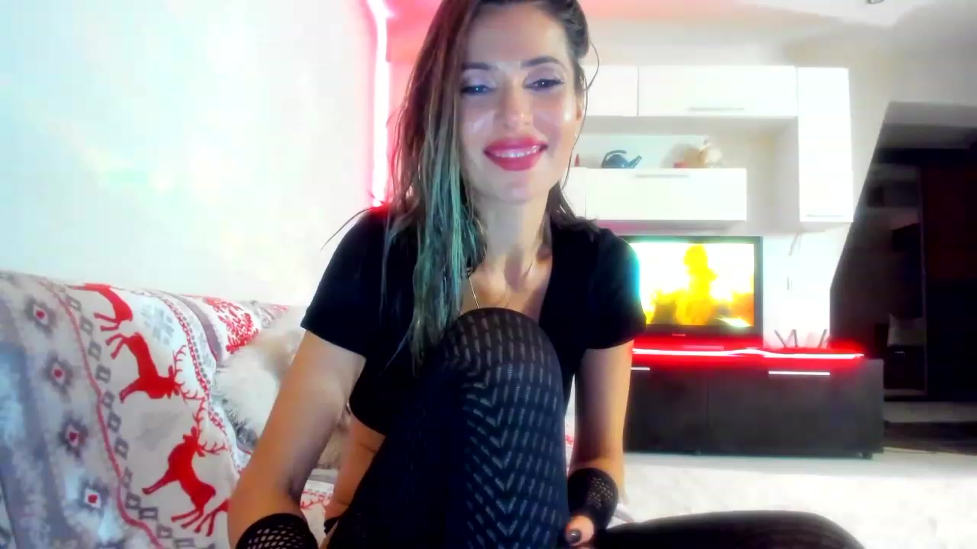 Gallery image thumbnail from SmileyTinaa's myfreecams stream on, 12/23/2022, 06:15 image 15 of 20