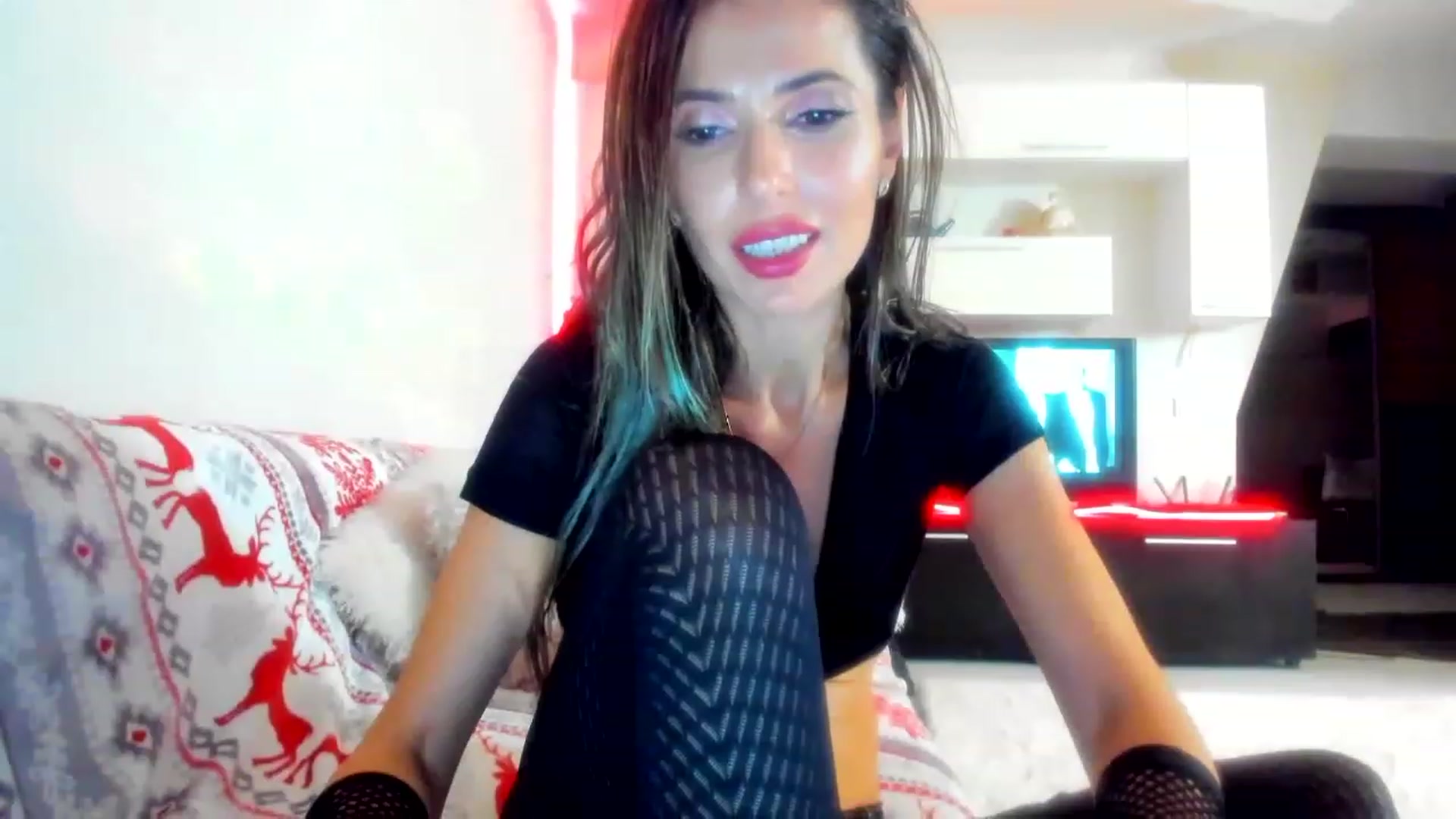 Gallery image thumbnail from SmileyTinaa's myfreecams stream on, 12/23/2022, 06:15 image 18 of 20