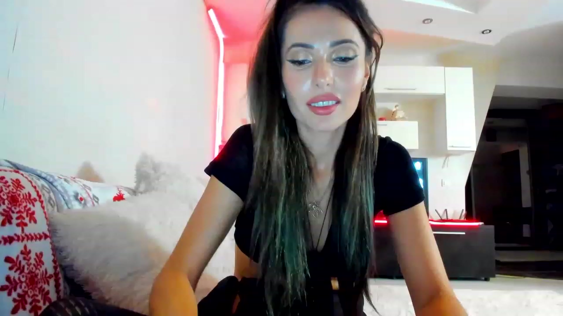 Gallery image thumbnail from SmileyTinaa's myfreecams stream on, 01/09/2023, 22:34 image 17 of 20
