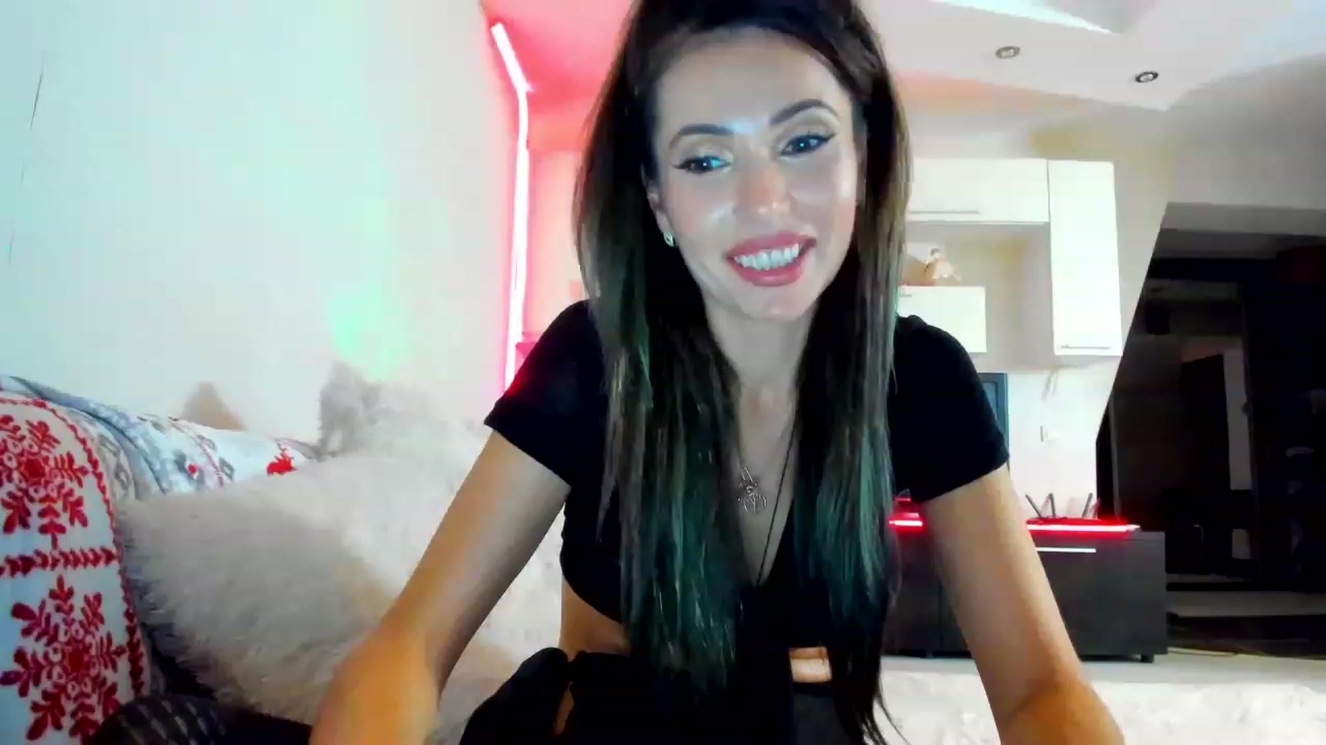Gallery image thumbnail from SmileyTinaa's myfreecams stream on, 01/09/2023, 22:34 image 16 of 20
