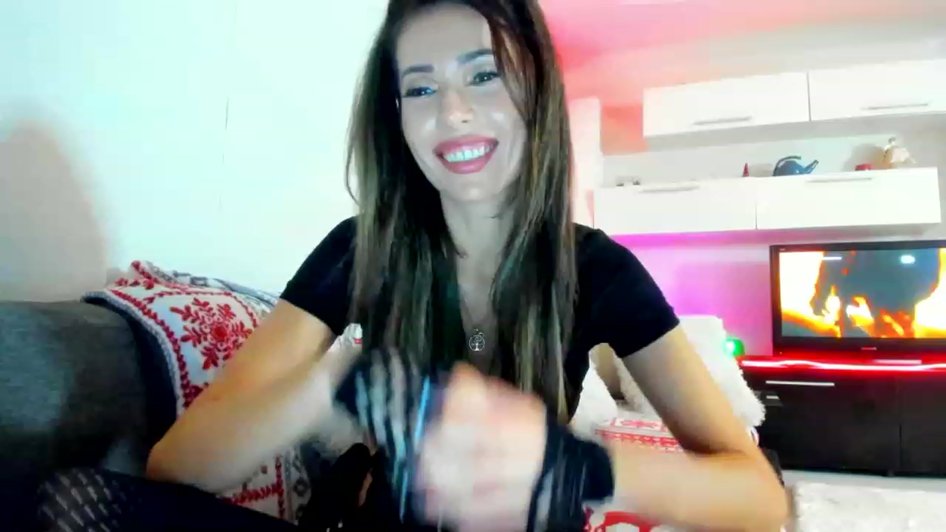Gallery image thumbnail from SmileyTinaa's myfreecams stream on, 01/09/2023, 23:59 image 1 of 20