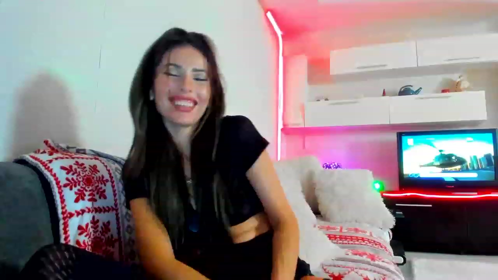 Gallery image thumbnail from SmileyTinaa's myfreecams stream on, 01/09/2023, 23:59 image 17 of 20