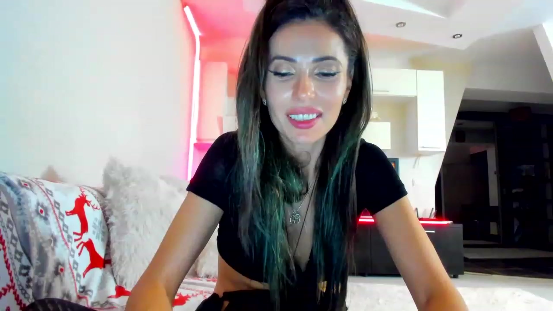 Gallery image thumbnail from SmileyTinaa's myfreecams stream on, 01/10/2023, 04:18 image 4 of 20