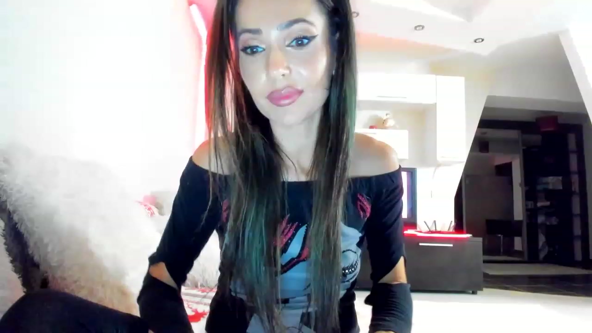 Gallery image thumbnail from SmileyTinaa's myfreecams stream on, 01/13/2023, 03:12 image 19 of 20