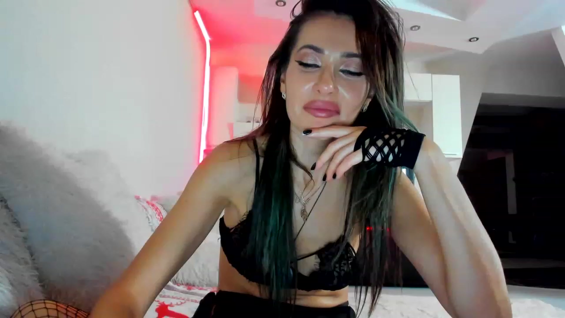 Gallery image thumbnail from SmileyTinaa's myfreecams stream on, 01/14/2023, 01:57 image 12 of 20