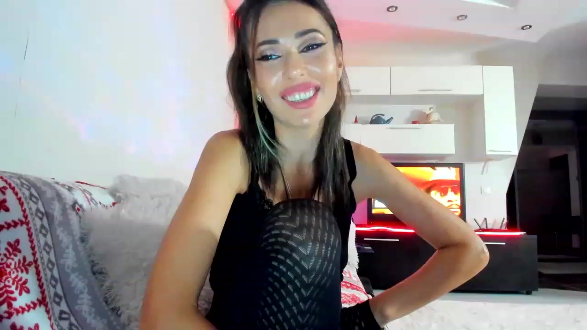 Gallery image thumbnail from SmileyTinaa's myfreecams stream on, 01/18/2023, 22:49 image 12 of 20