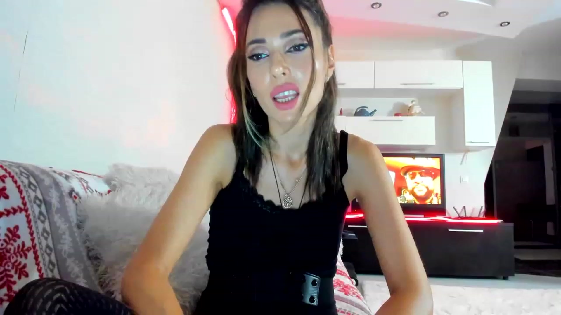 Gallery image thumbnail from SmileyTinaa's myfreecams stream on, 01/18/2023, 22:49 image 11 of 20