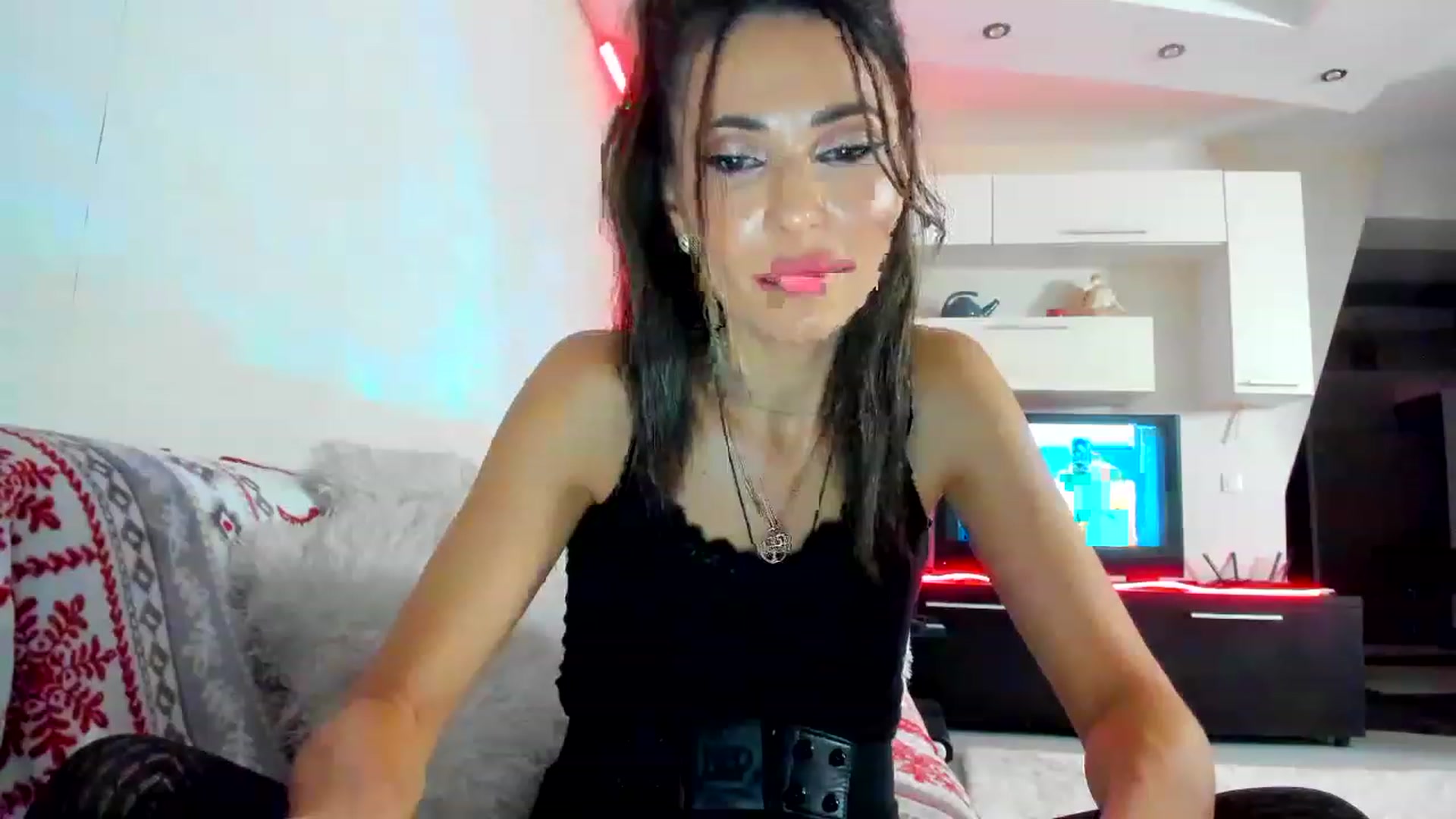 Gallery image thumbnail from SmileyTinaa's myfreecams stream on, 01/18/2023, 22:49 image 20 of 20