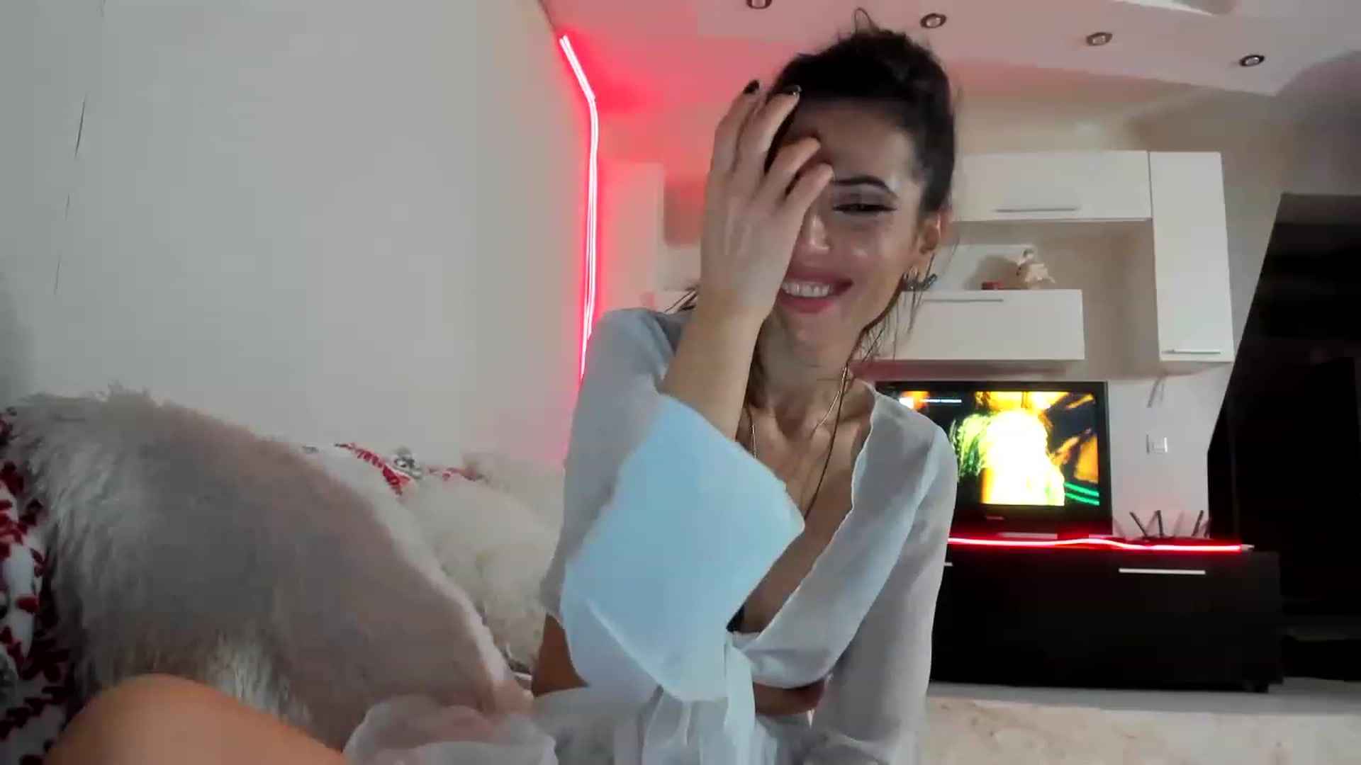Gallery image thumbnail from SmileyTinaa's myfreecams stream on, 01/19/2023, 03:40 image 14 of 20