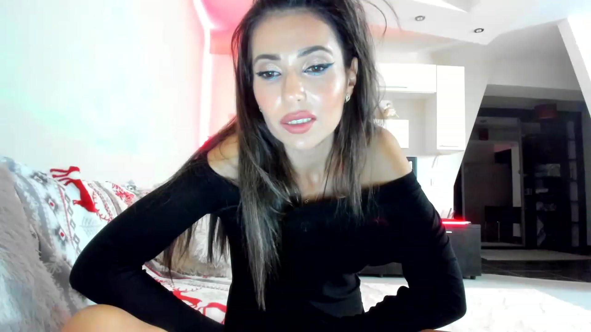 Gallery image thumbnail from SmileyTinaa's myfreecams stream on, 01/19/2023, 22:58 image 17 of 20