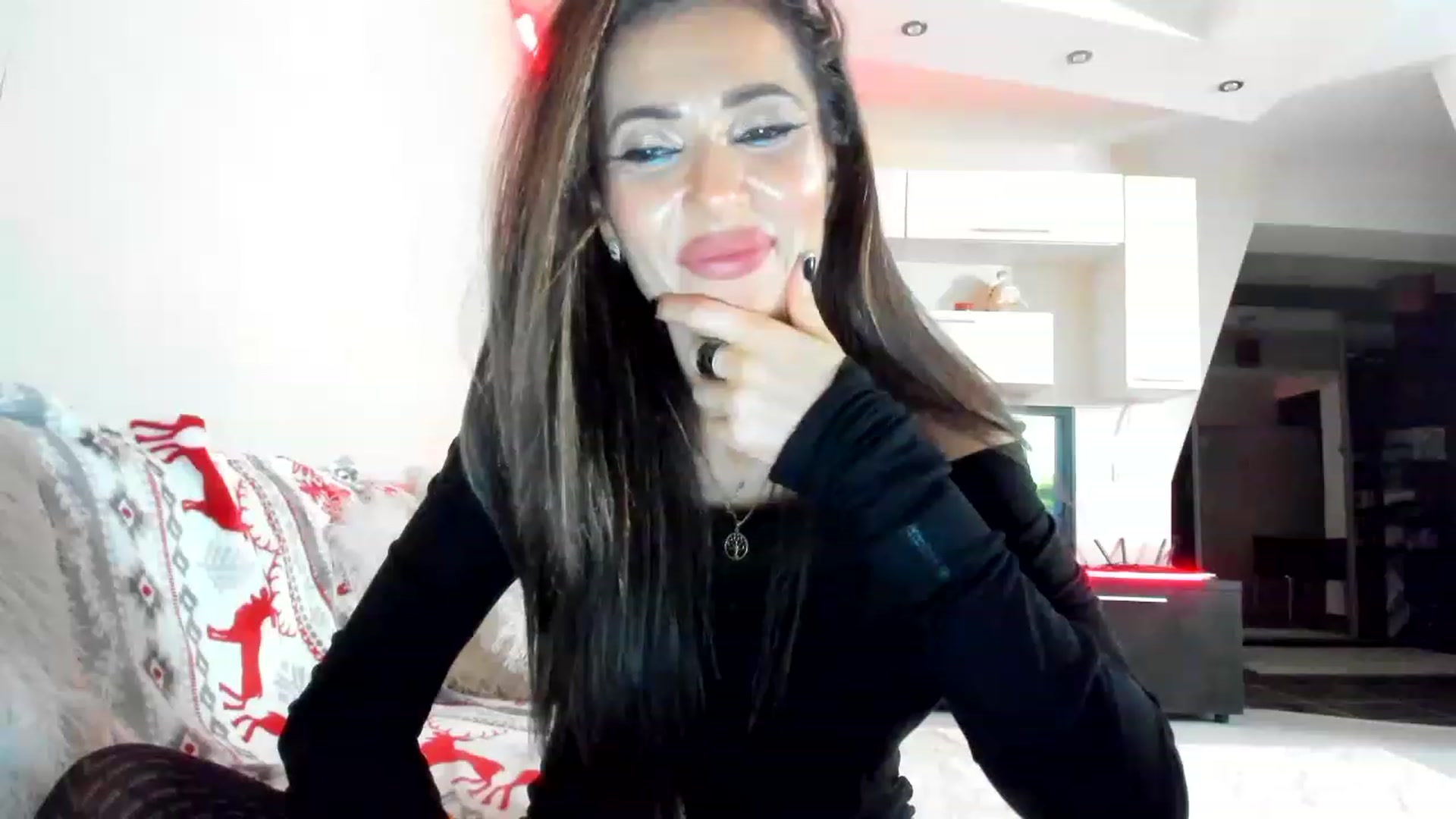 Gallery image thumbnail from SmileyTinaa's myfreecams stream on, 01/20/2023, 01:30 image 6 of 20