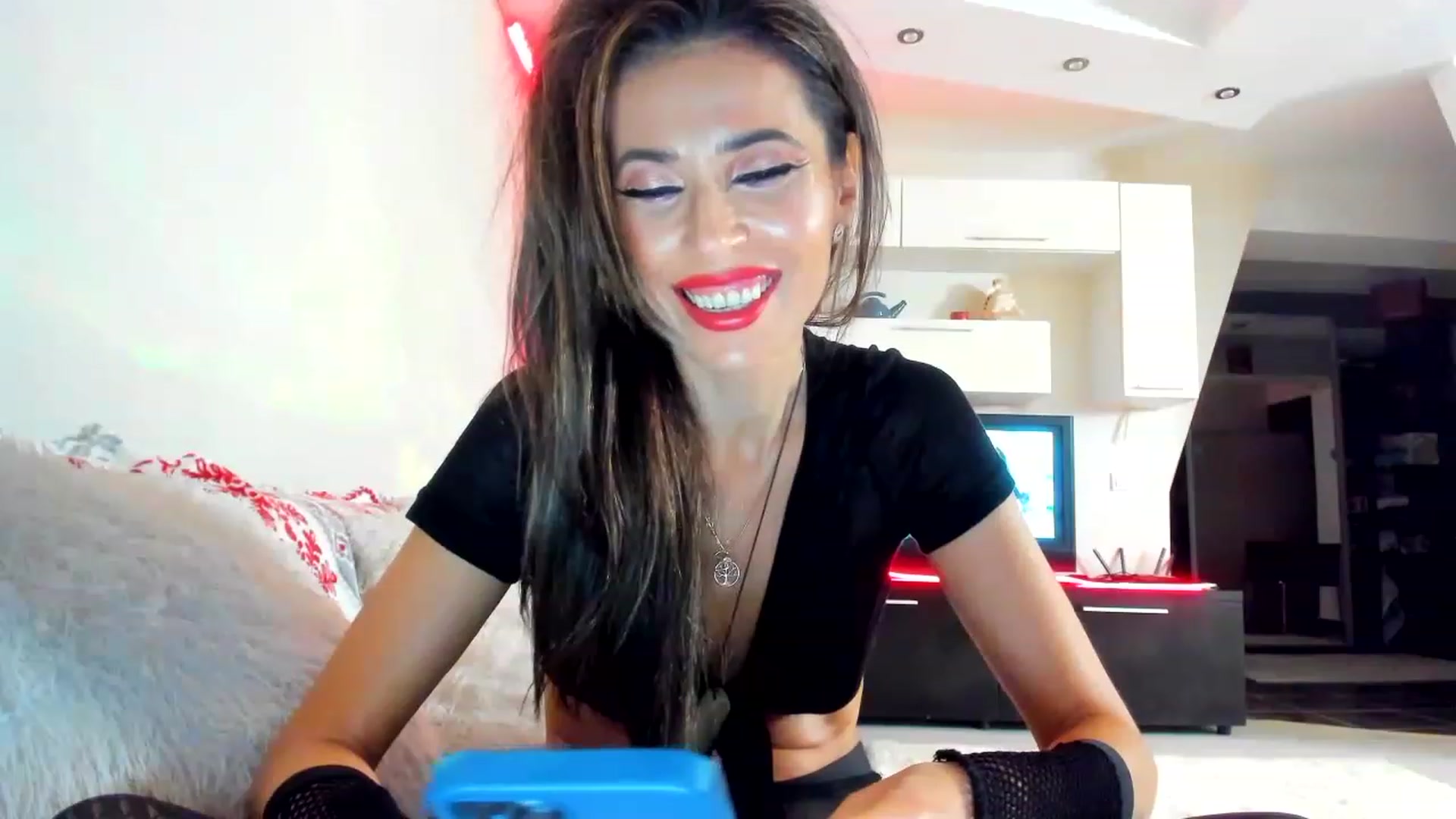 Gallery image thumbnail from SmileyTinaa's myfreecams stream on, 01/20/2023, 22:17 image 17 of 20