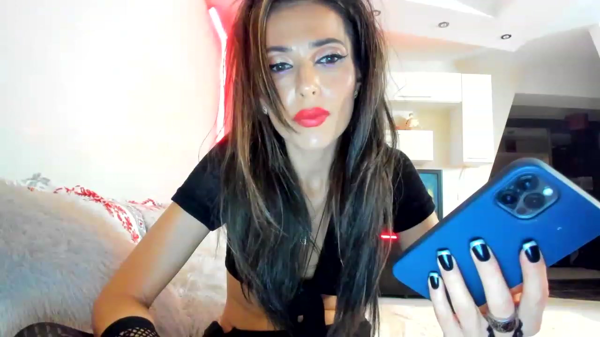 Gallery image thumbnail from SmileyTinaa's myfreecams stream on, 01/20/2023, 22:17 image 13 of 20