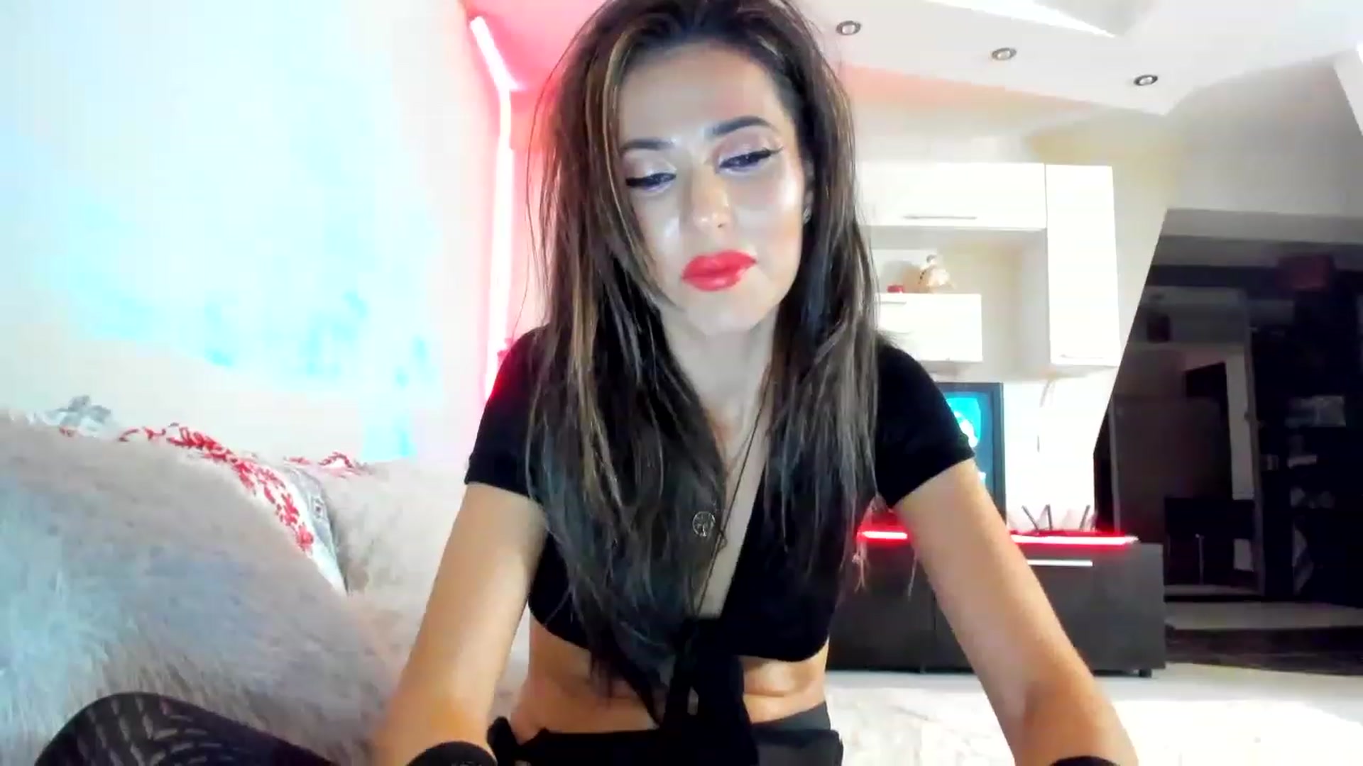 Gallery image thumbnail from SmileyTinaa's myfreecams stream on, 01/20/2023, 22:17 image 12 of 20