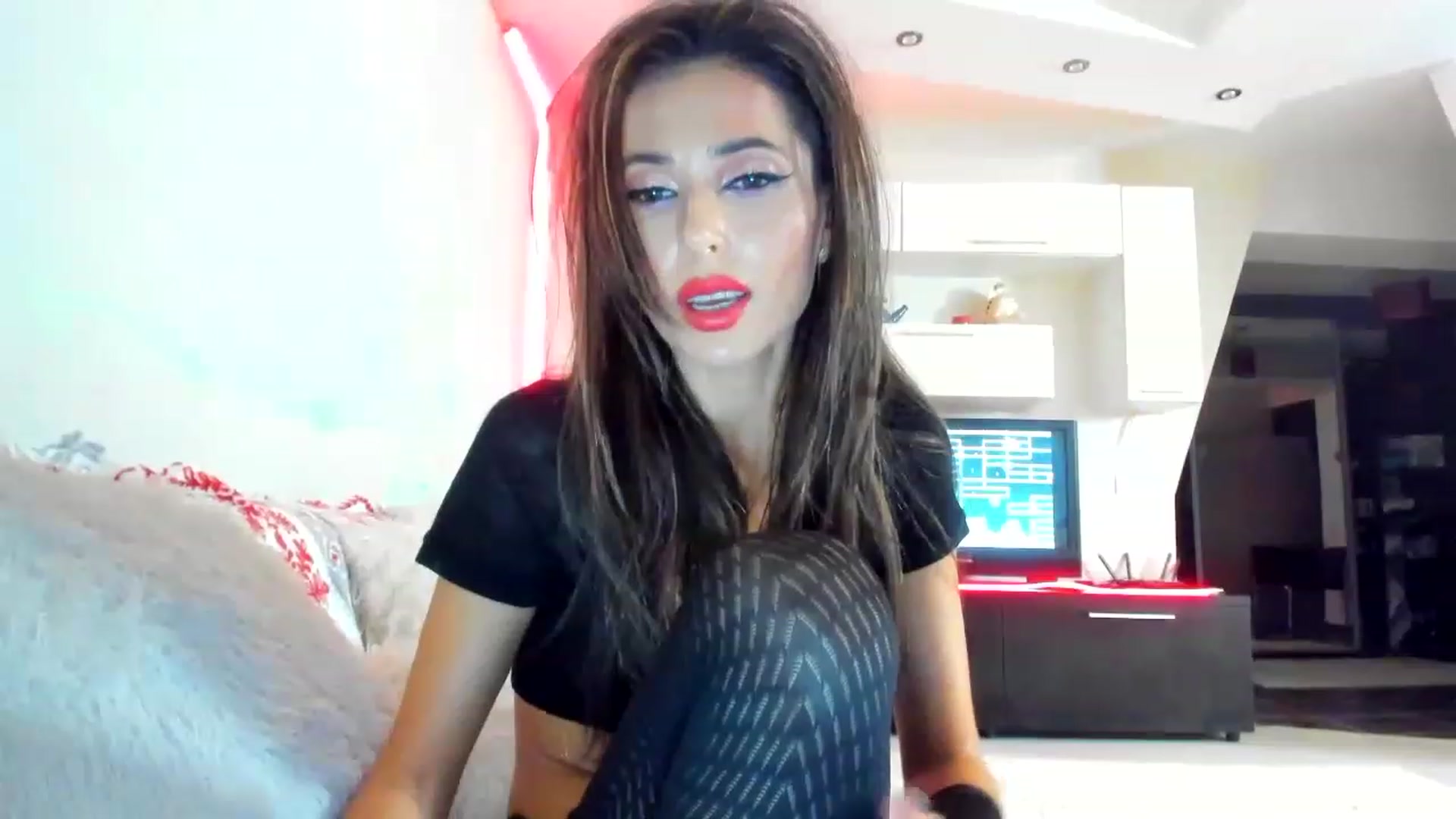 Gallery image thumbnail from SmileyTinaa's myfreecams stream on, 01/20/2023, 22:17 image 11 of 20