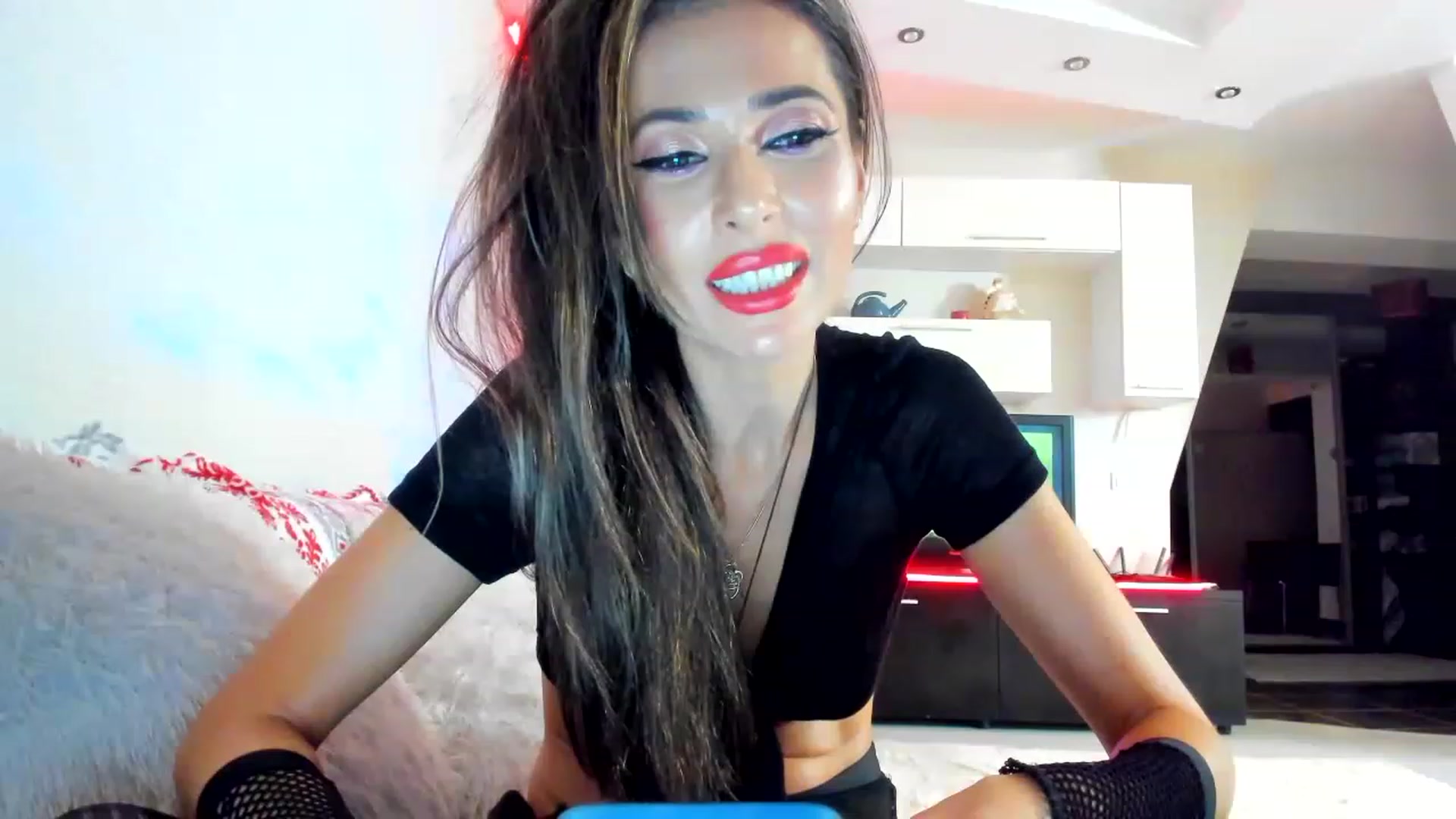Gallery image thumbnail from SmileyTinaa's myfreecams stream on, 01/20/2023, 22:17 image 15 of 20