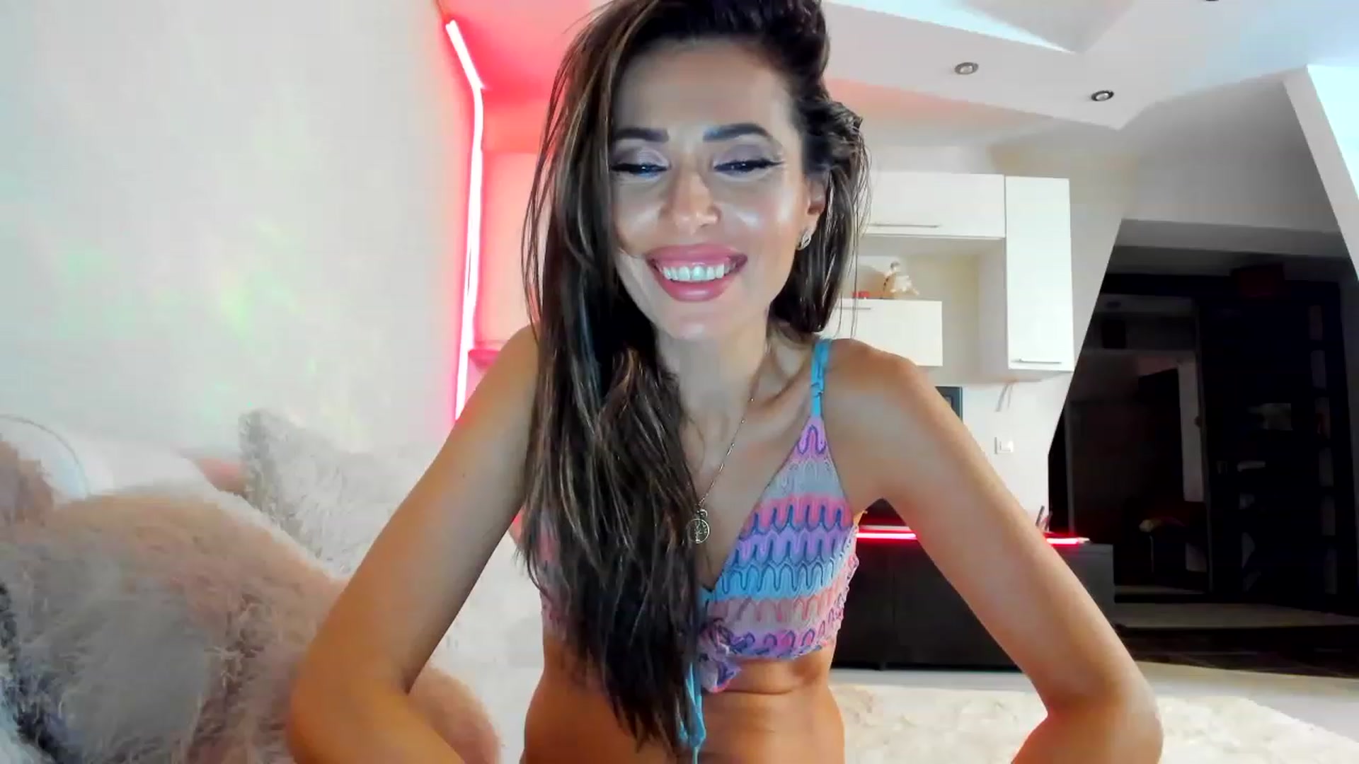 Gallery image thumbnail from SmileyTinaa's myfreecams stream on, 01/31/2023, 02:58 image 10 of 20