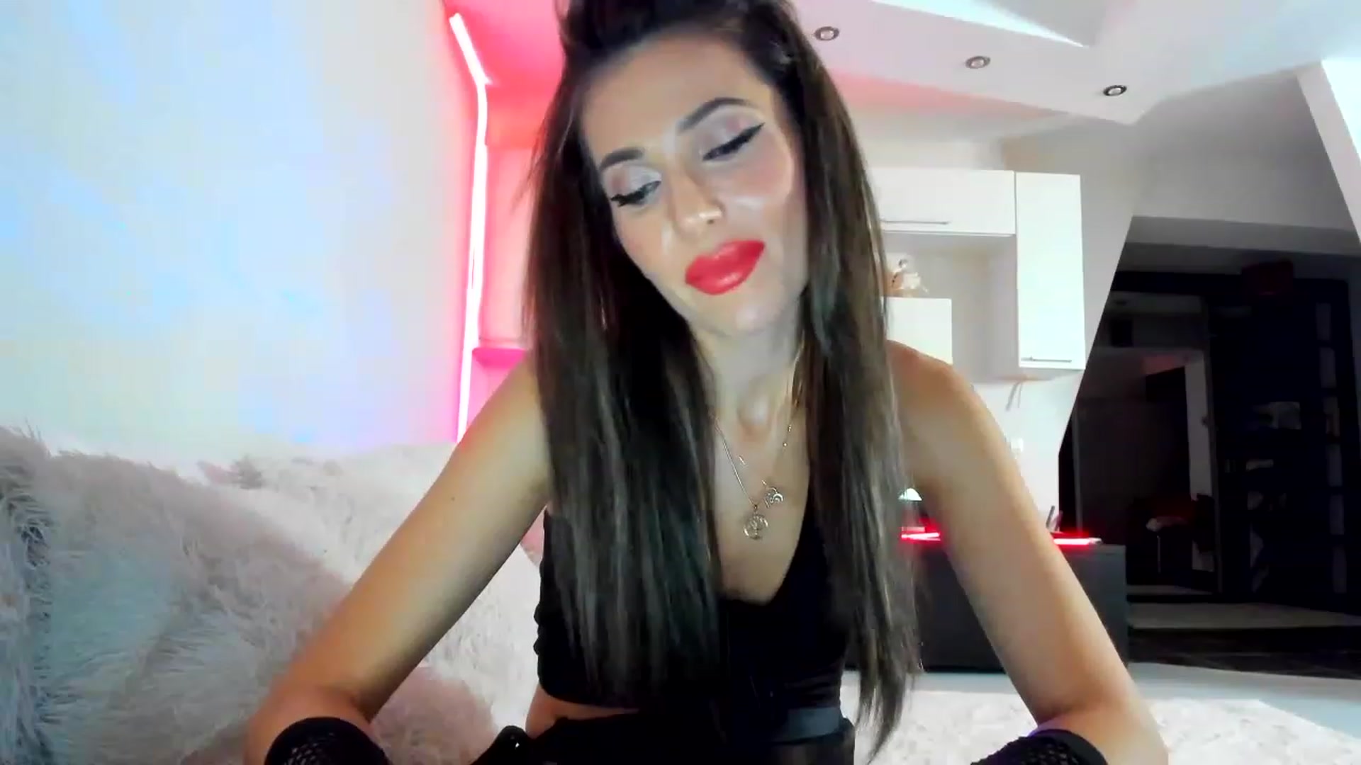 Gallery image thumbnail from SmileyTinaa's myfreecams stream on, 01/31/2023, 22:48 image 9 of 20