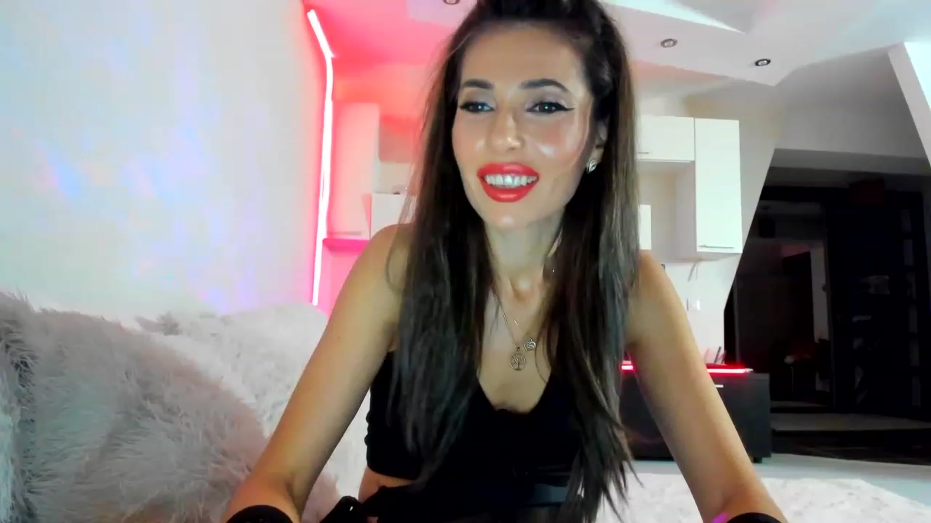 Gallery image thumbnail from SmileyTinaa's myfreecams stream on, 01/31/2023, 22:48 image 11 of 20