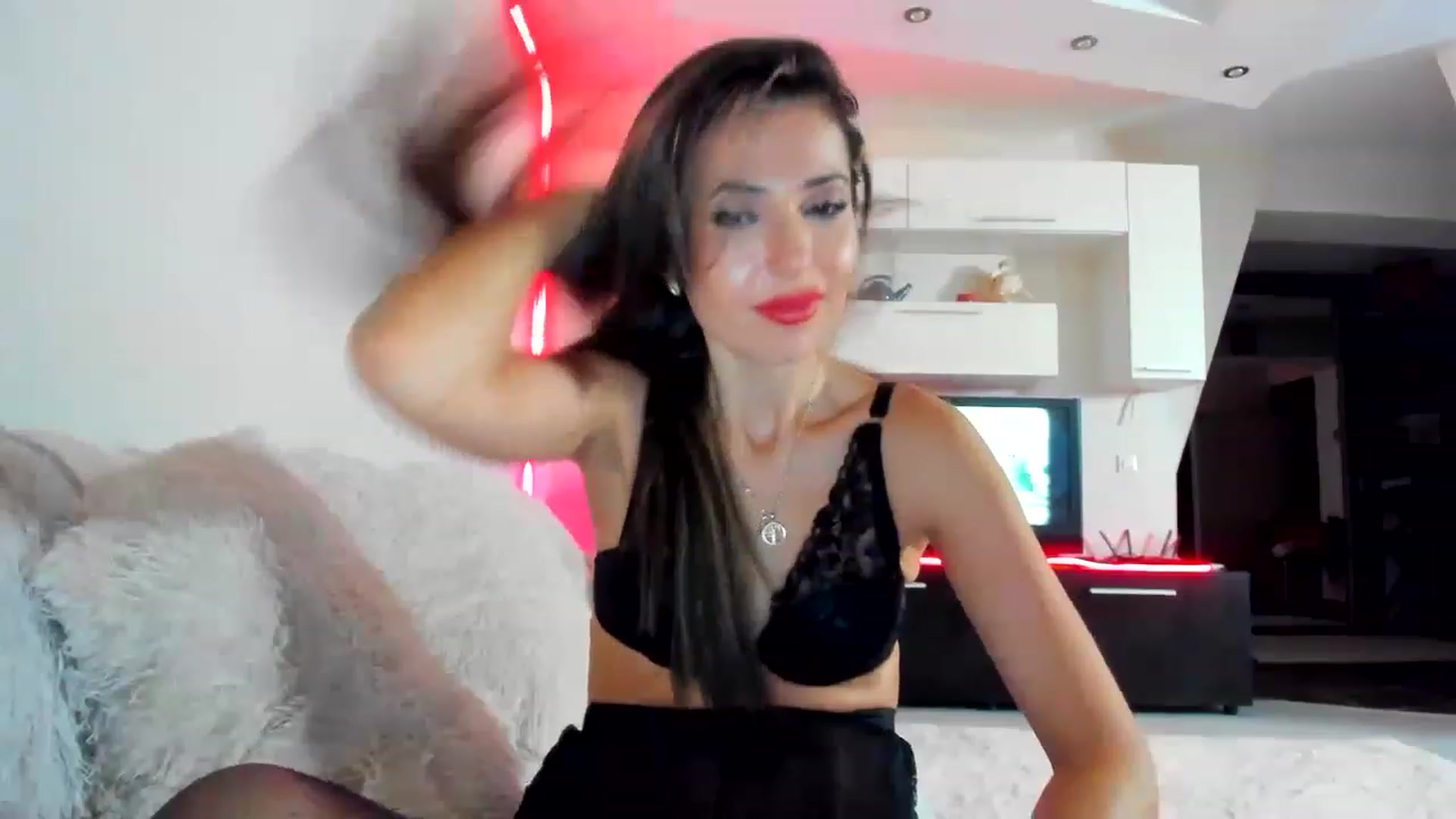 Gallery image thumbnail from SmileyTinaa's myfreecams stream on, 02/01/2023, 06:27 image 18 of 20