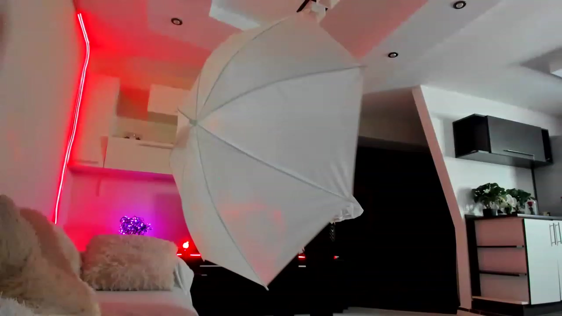 Gallery image thumbnail from SmileyTinaa's myfreecams stream on, 02/02/2023, 02:58 image 7 of 20