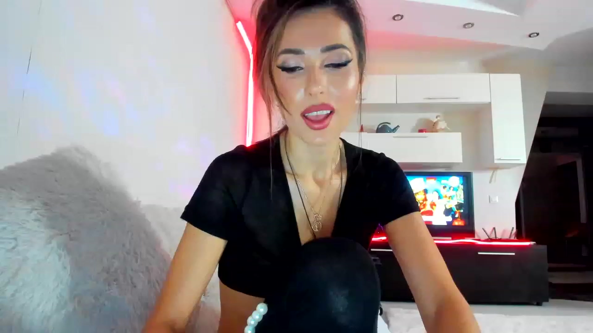 Gallery image thumbnail from SmileyTinaa's myfreecams stream on, 02/03/2023, 24:47 image 3 of 20