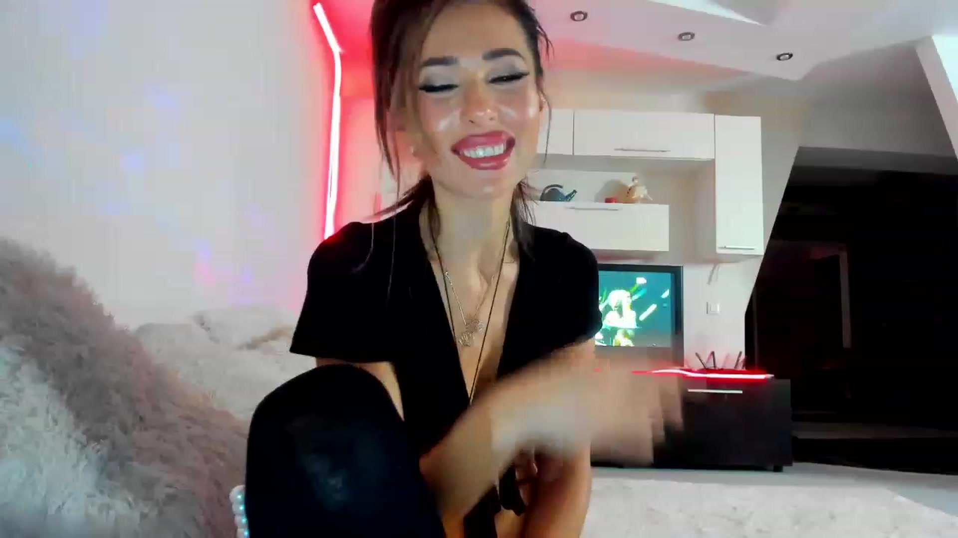 Gallery image thumbnail from SmileyTinaa's myfreecams stream on, 02/03/2023, 03:38 image 16 of 20