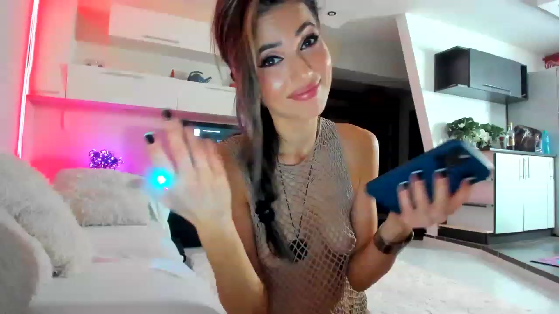 Gallery image thumbnail from SmileyTinaa's myfreecams stream on, 02/03/2023, 23:56 image 5 of 20