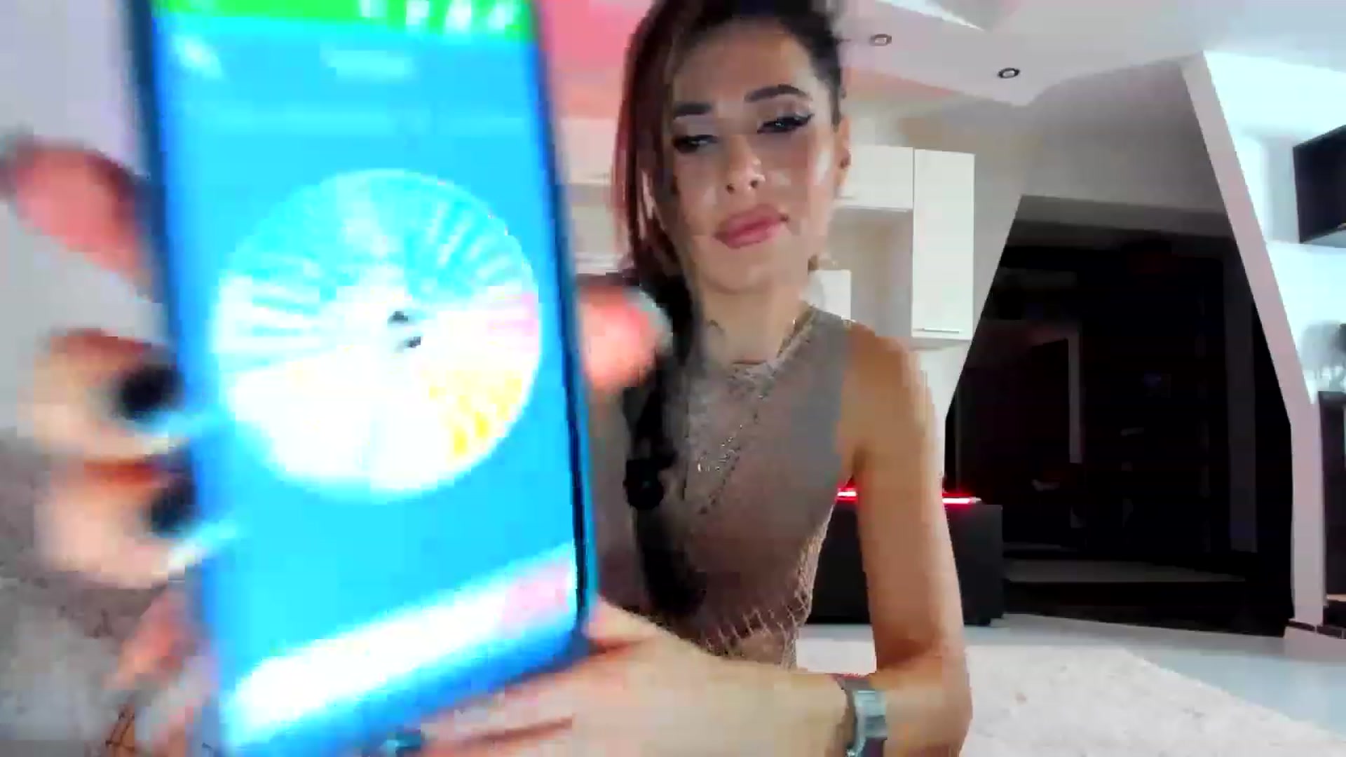 Gallery image thumbnail from SmileyTinaa's myfreecams stream on, 02/04/2023, 24:12 image 7 of 20