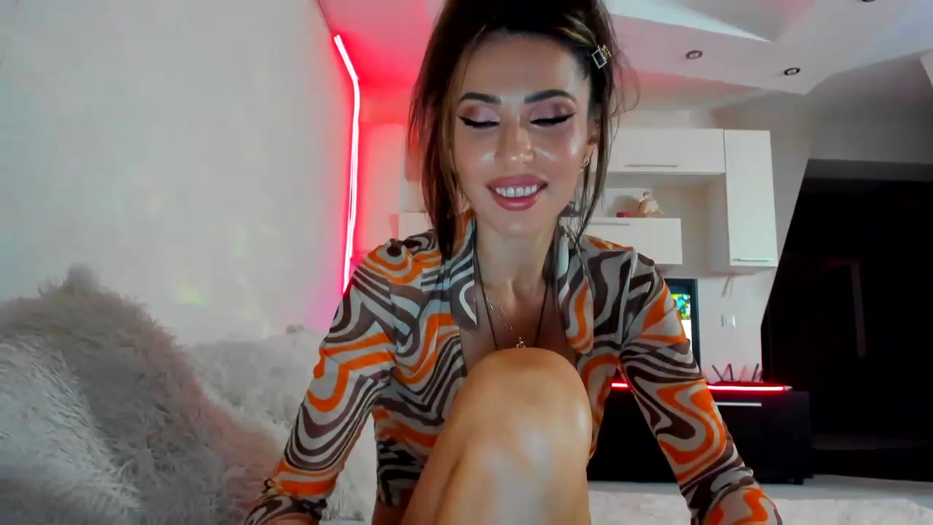 Gallery image thumbnail from SmileyTinaa's myfreecams stream on, 02/07/2023, 22:15 image 4 of 20