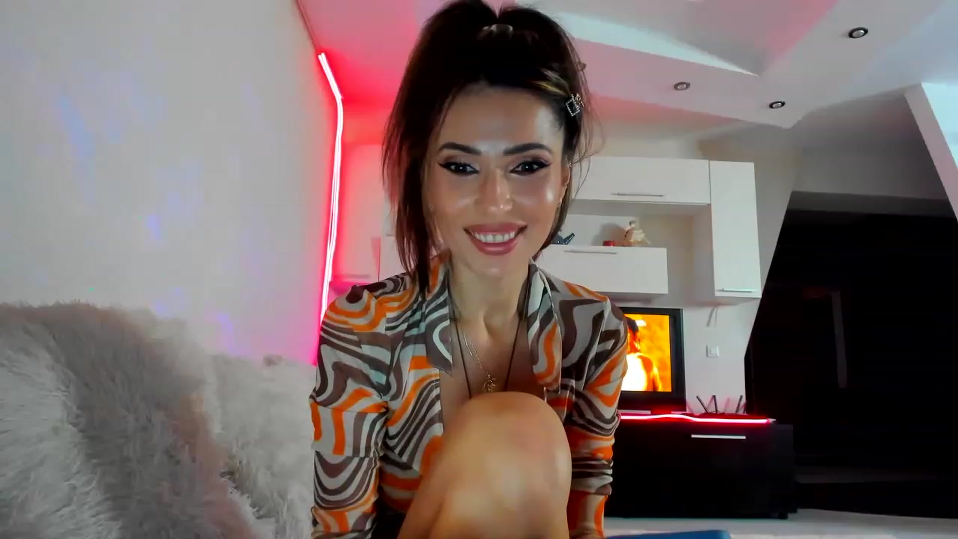Gallery image thumbnail from SmileyTinaa's myfreecams stream on, 02/07/2023, 22:15 image 16 of 20