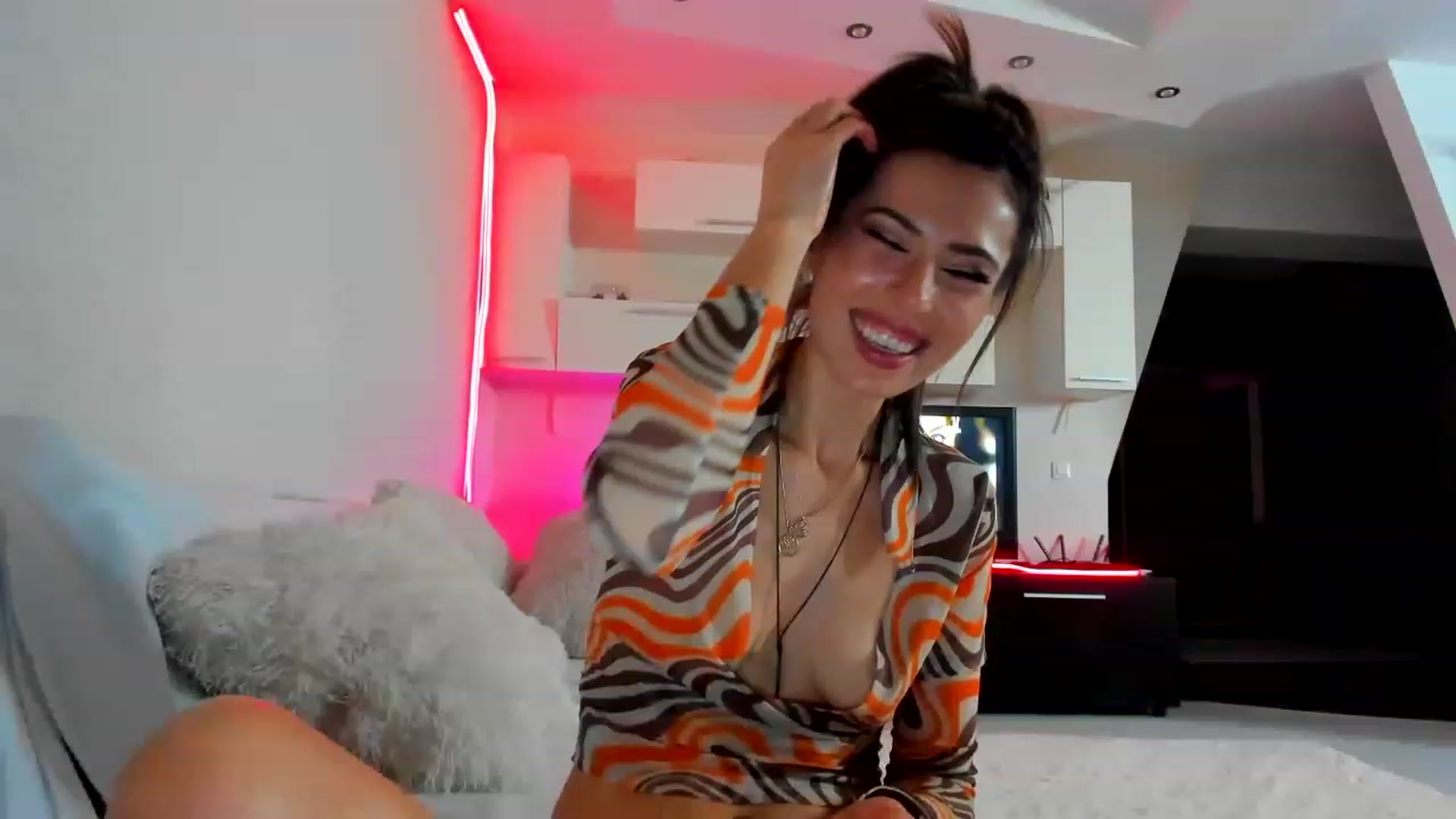Gallery image thumbnail from SmileyTinaa's myfreecams stream on, 02/08/2023, 04:39 image 12 of 20