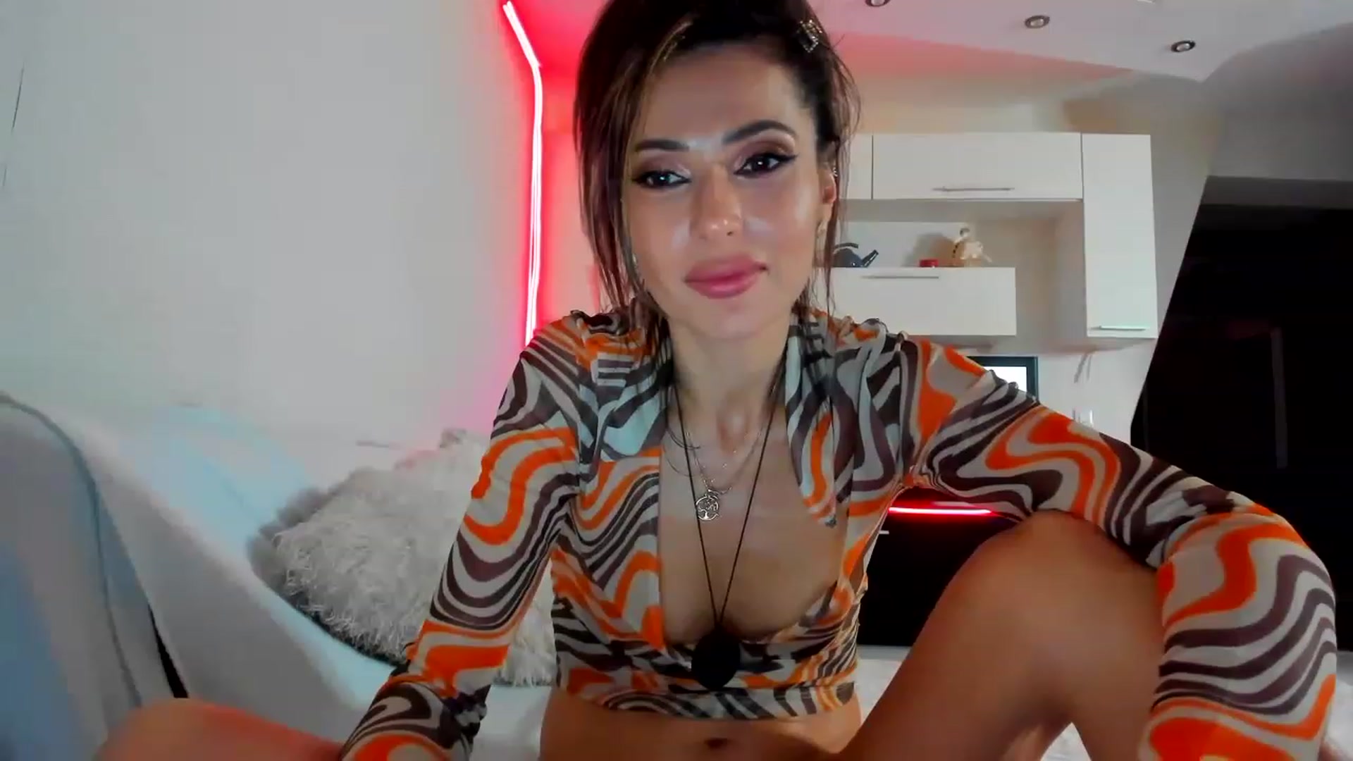 Gallery image thumbnail from SmileyTinaa's myfreecams stream on, 02/08/2023, 05:33 image 3 of 20