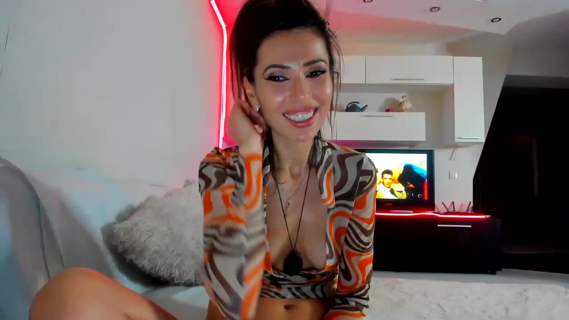 Gallery image thumbnail from SmileyTinaa's myfreecams stream on, 02/08/2023, 05:33 image 9 of 20